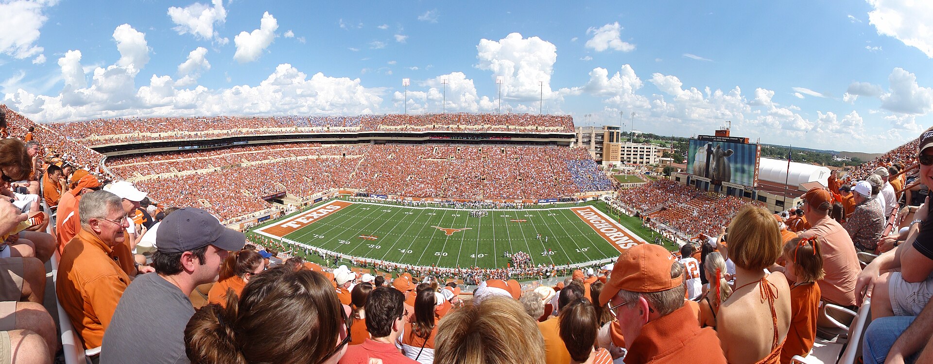 Darrell K Royal–Texas Memorial Stadium