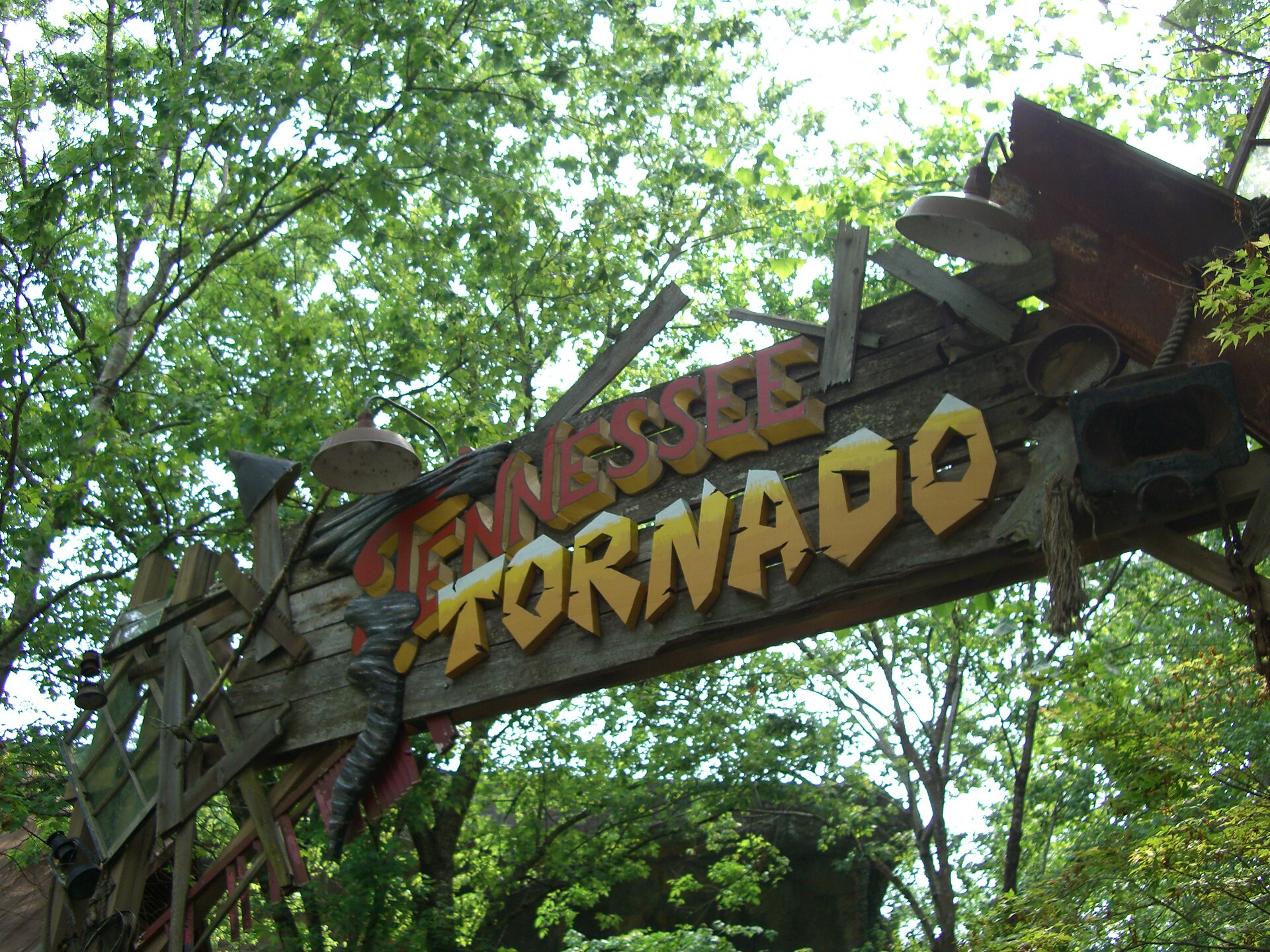 Tennessee Tornado at Dollywood