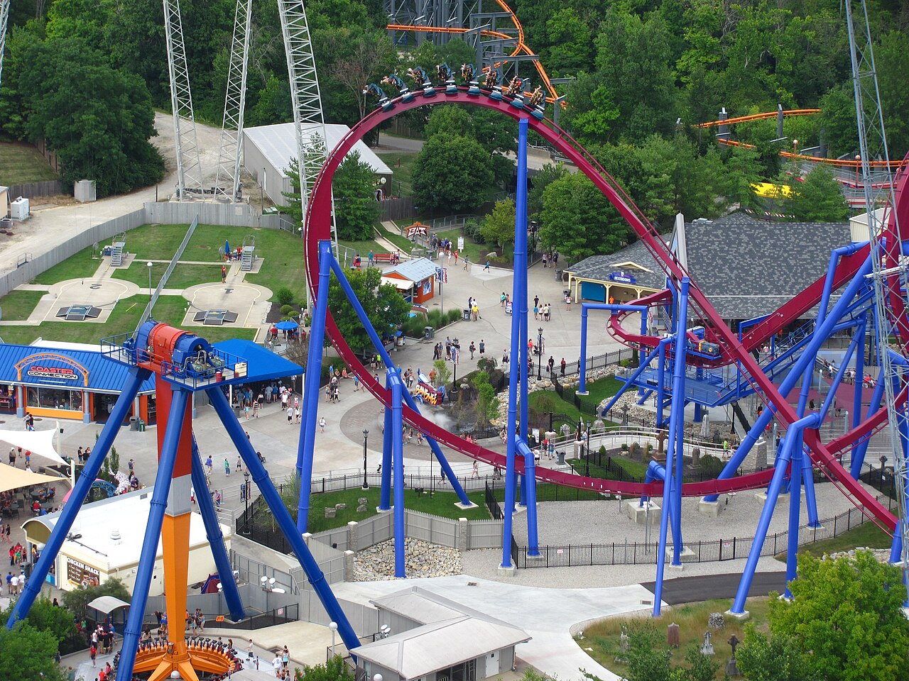 Banshee's dive loop inversion at Kings Island
