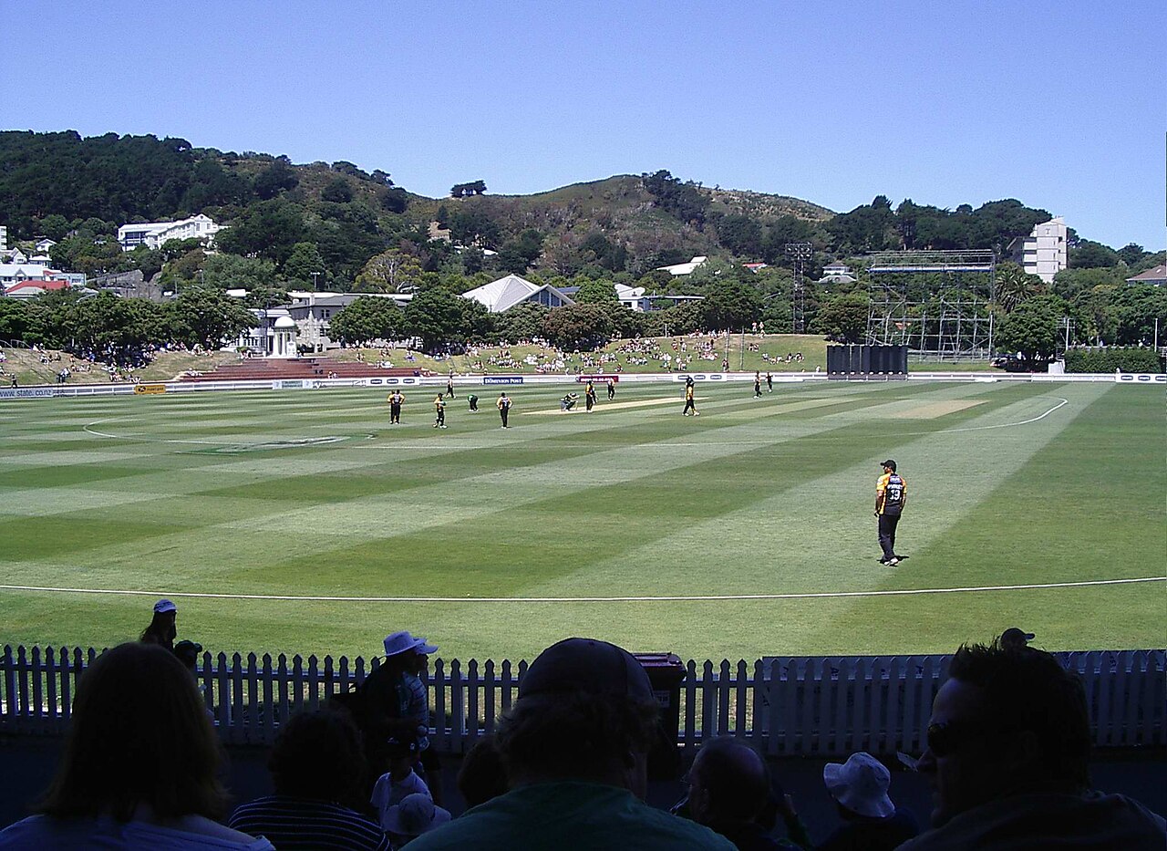Wellington Firebirds fielding against the Central Stags at the Basin Reserve
