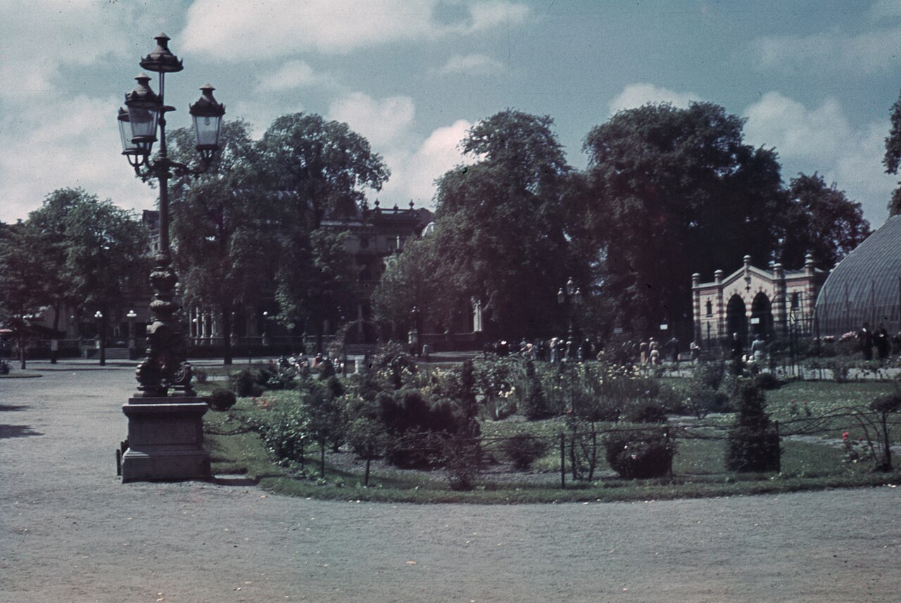 The old Rotterdam Zoo grounds in 1938