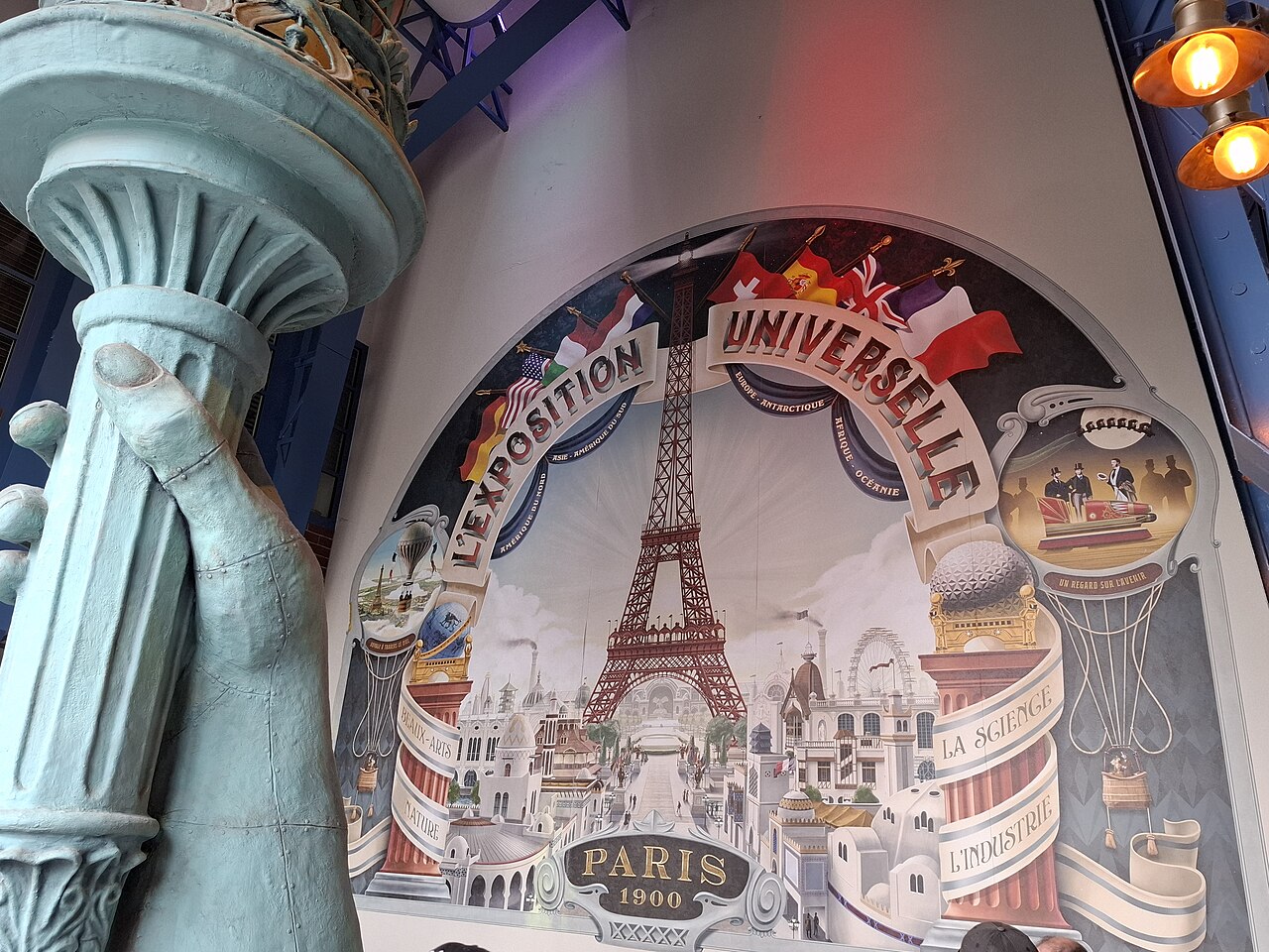 Exposition Universelle mural in the Eurosat CanCan Coaster queue