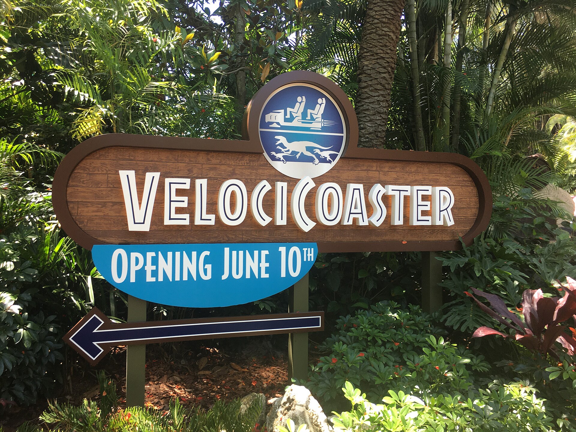 Jurassic World VelociCoaster