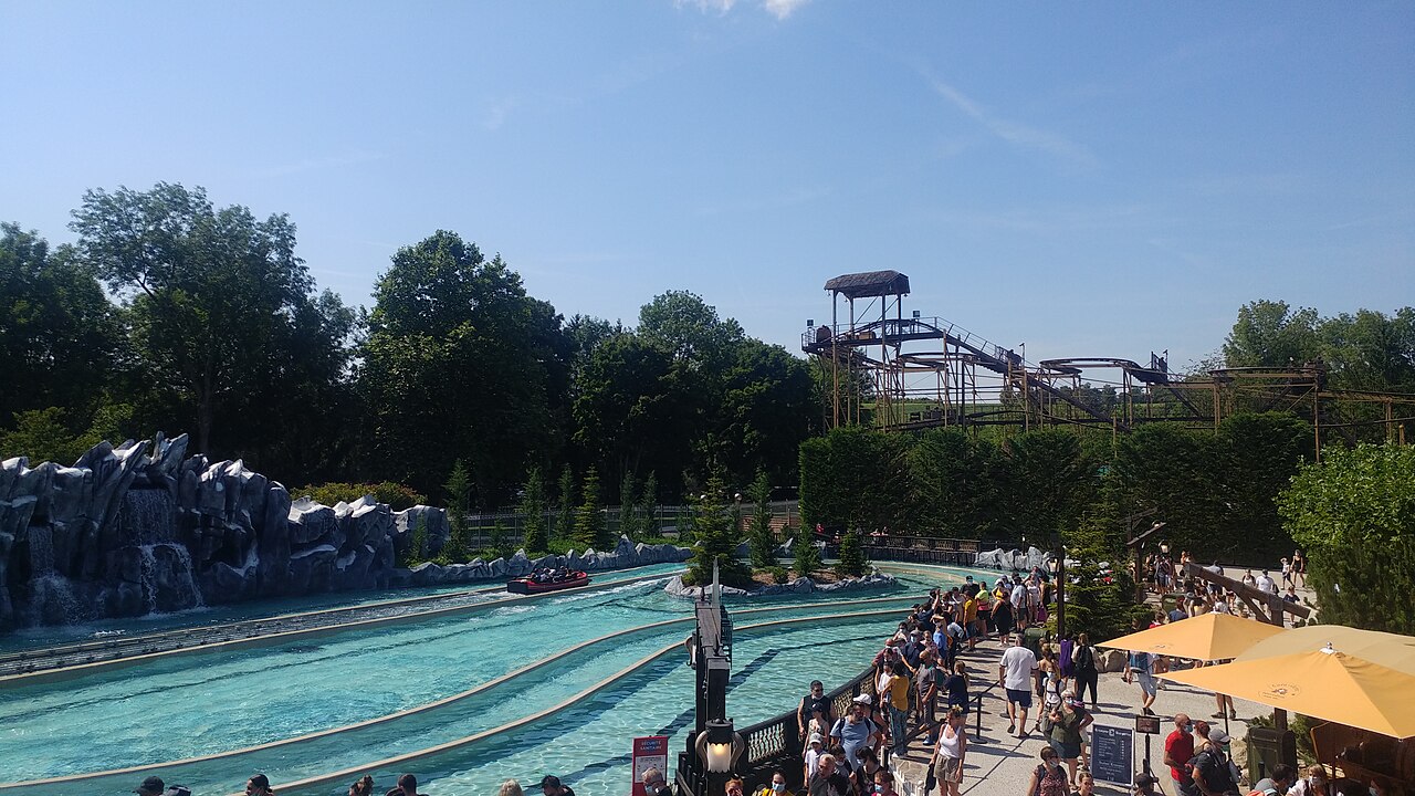 Water channel and layout of Krampus Expédition at Nigloland