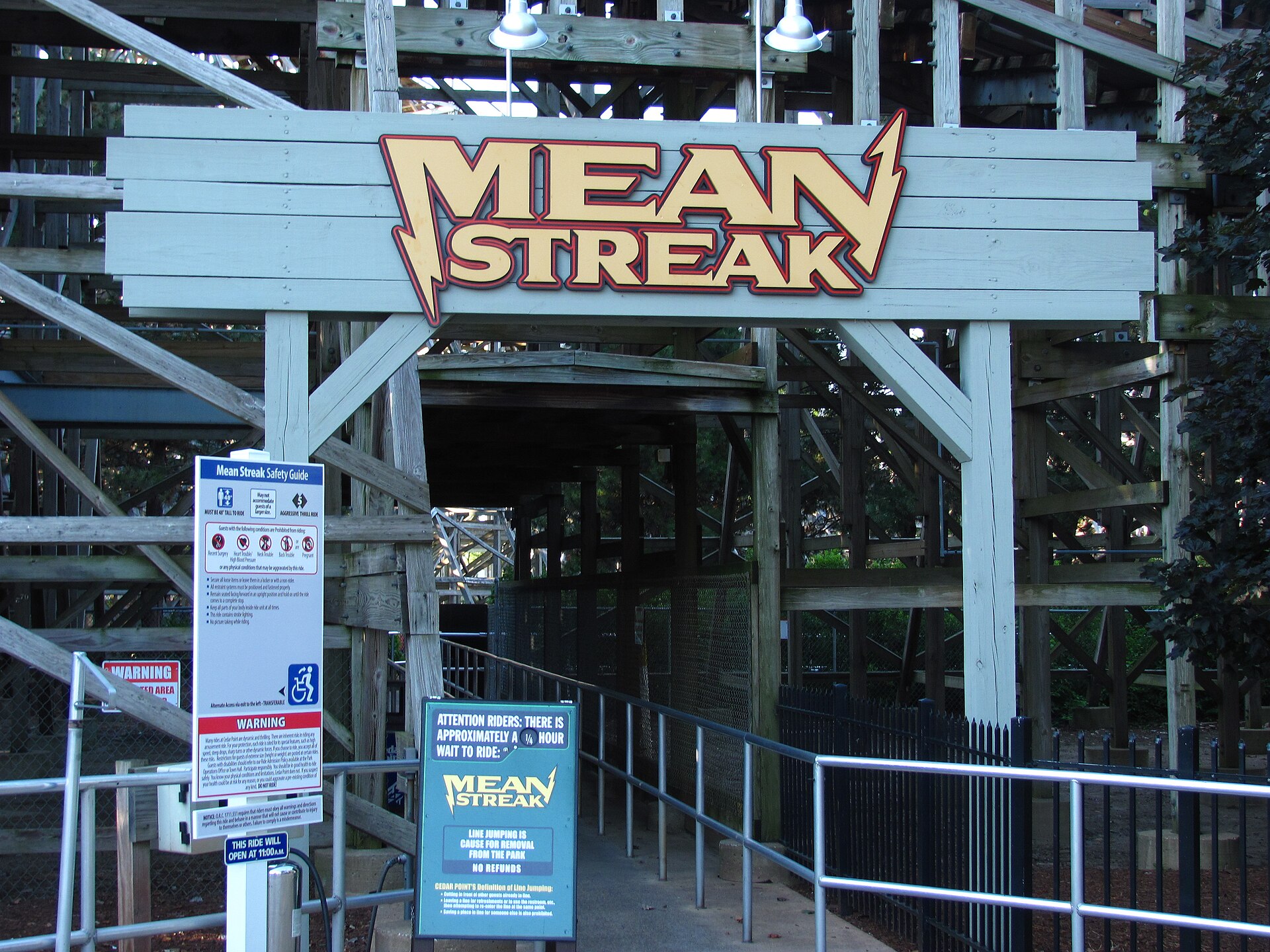 The Mean Streak entrance sign at Cedar Point