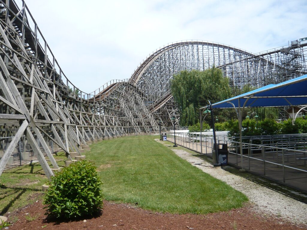 Mean Streak's sweeping first turnaround at Cedar Point