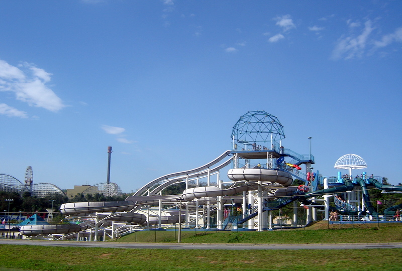 Wet'n Wild São Paulo water park in Itupeva, Brazil, with Hopi Hari behind