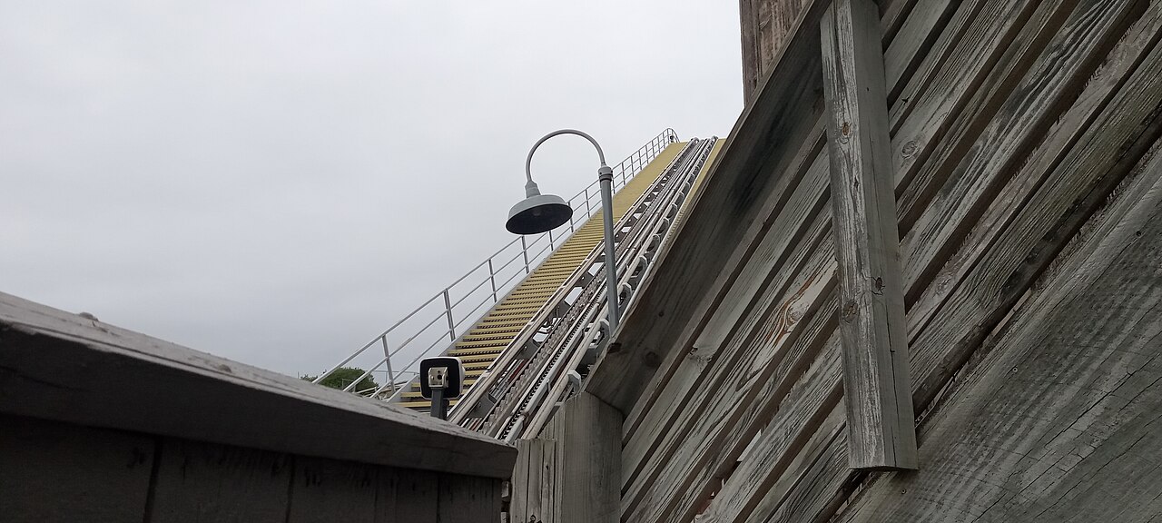 First lift hill of Road Runner Express at Six Flags Fiesta Texas