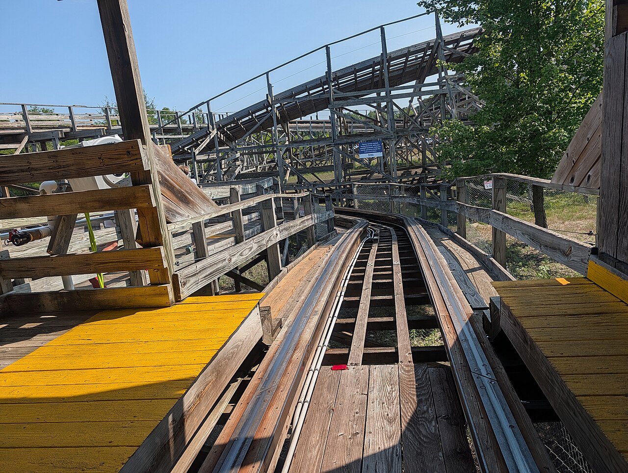 The turn out of Shivering Timbers' station at Michigan's Adventure