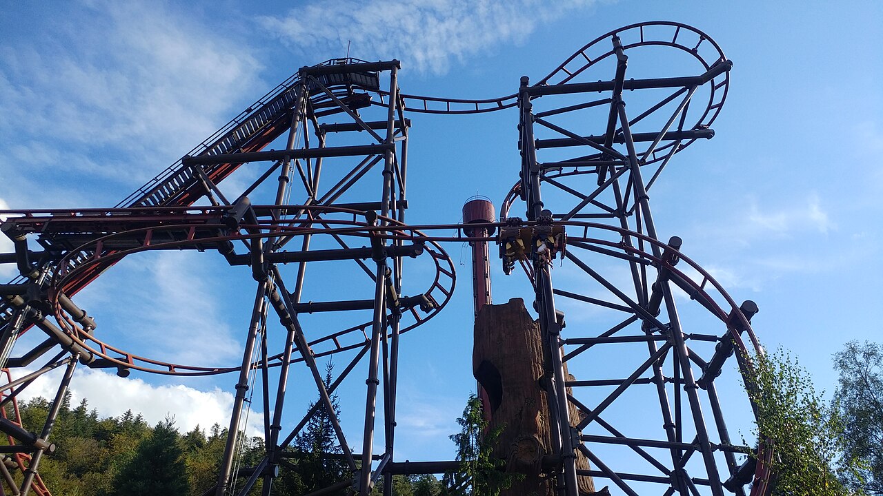 Full layout of the Timber Drop roller coaster seen from the Fraispertuis-City parking lot
