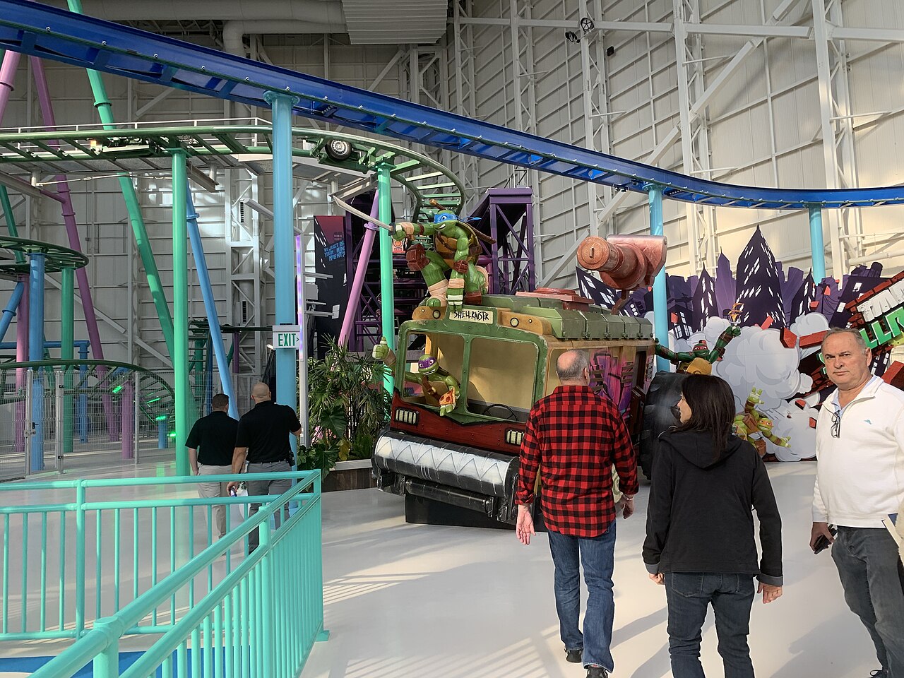 Shellraiser van photo prop with Ninja Turtles under the coaster track at Nickelodeon Universe