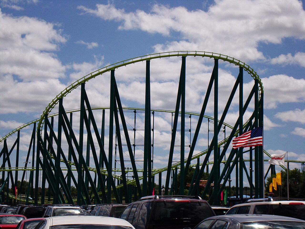 Wild Thing's lime-green camelback hills at Valleyfair