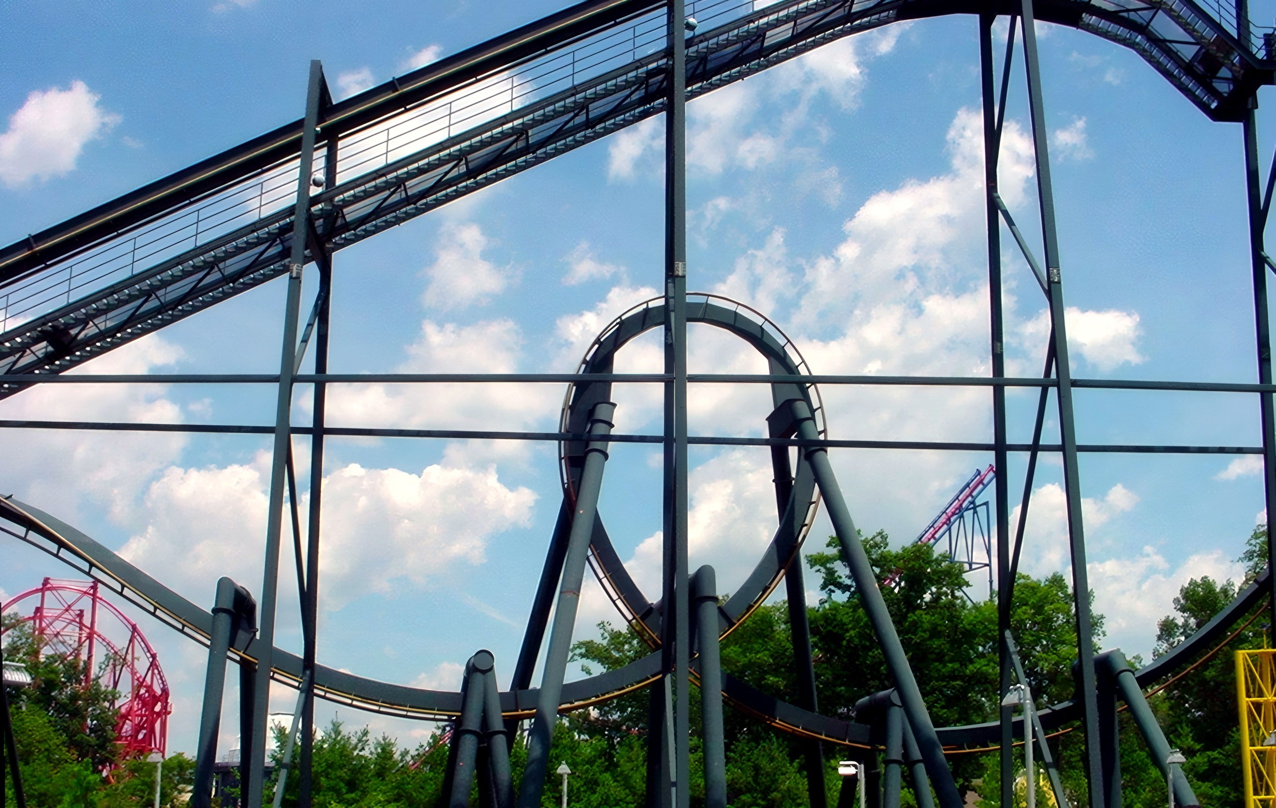 Loop close-up, Batman: The Ride, July 2001