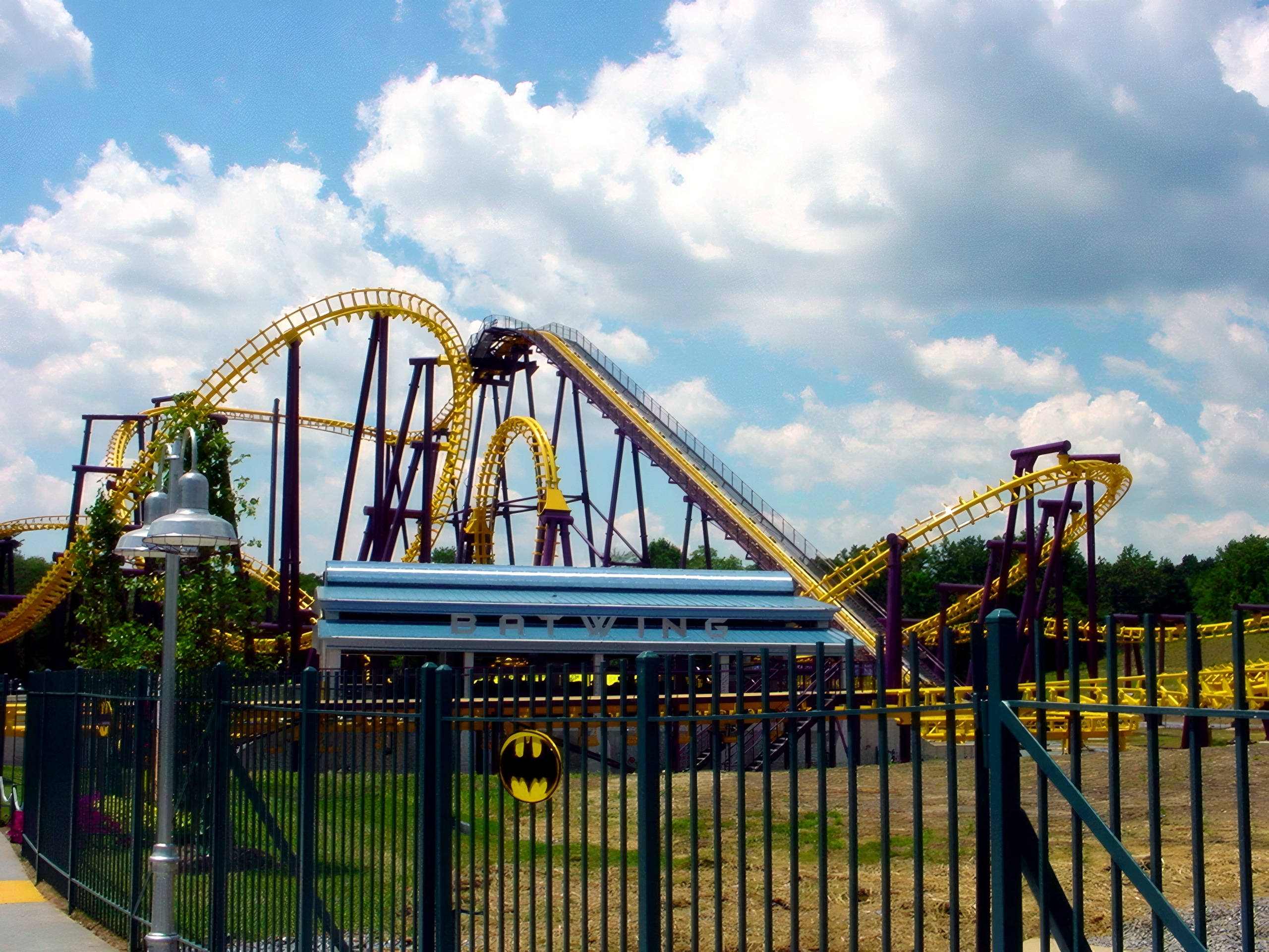 The Batwing station and the yellow loop above it at Six Flags America, July 2001
