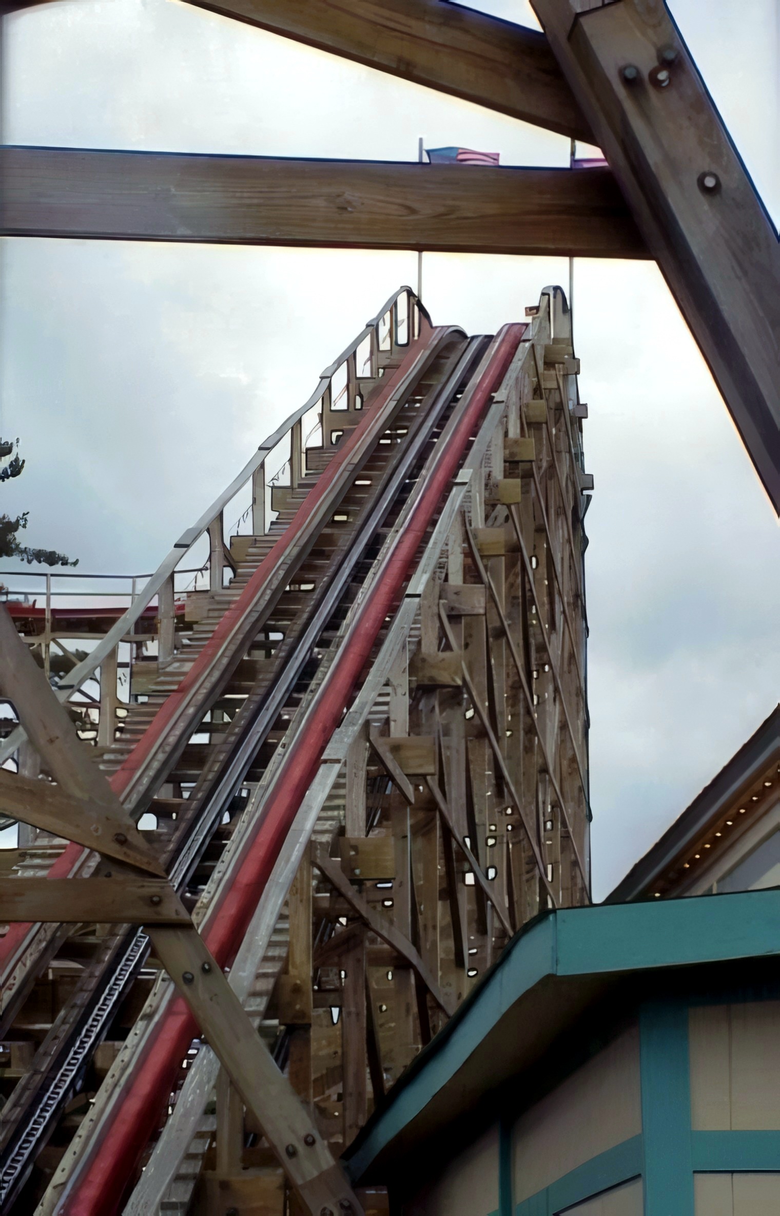 Big Dipper's drop and lift structure up close at Geauga Lake, May 2000