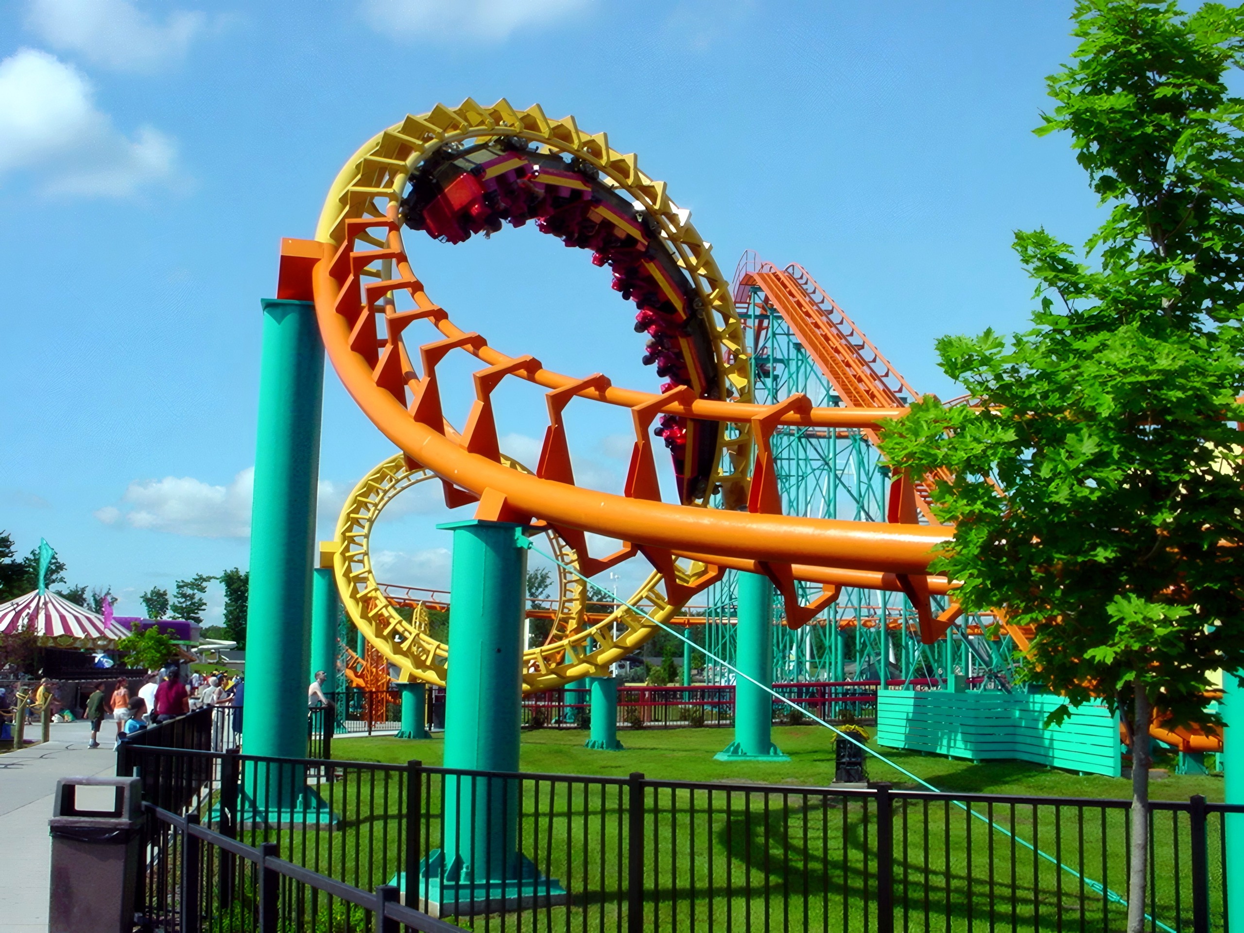 The loop and teal supports, Corkscrew, June 2002