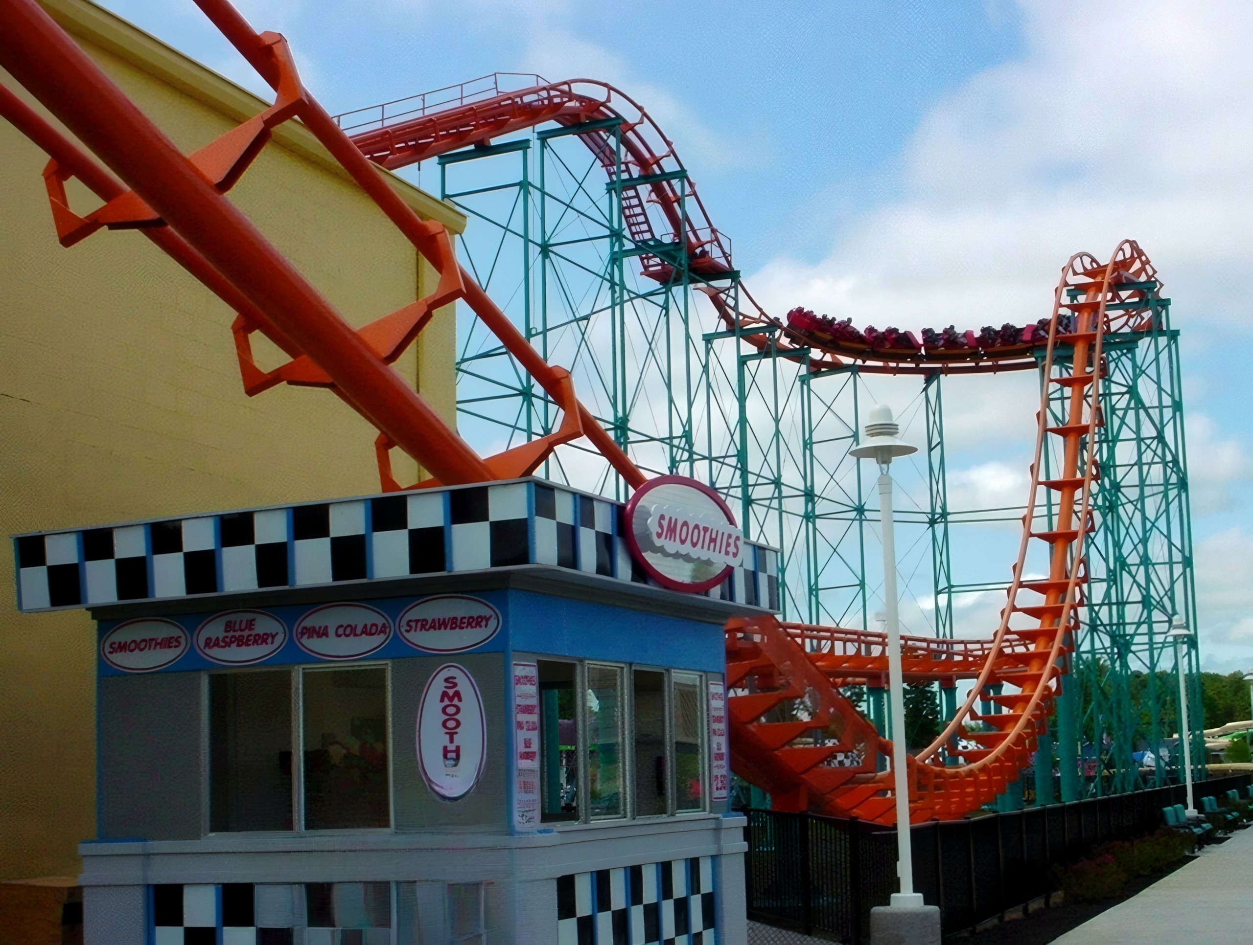 Train on the turnaround above the smoothie stand, Corkscrew, June 2002