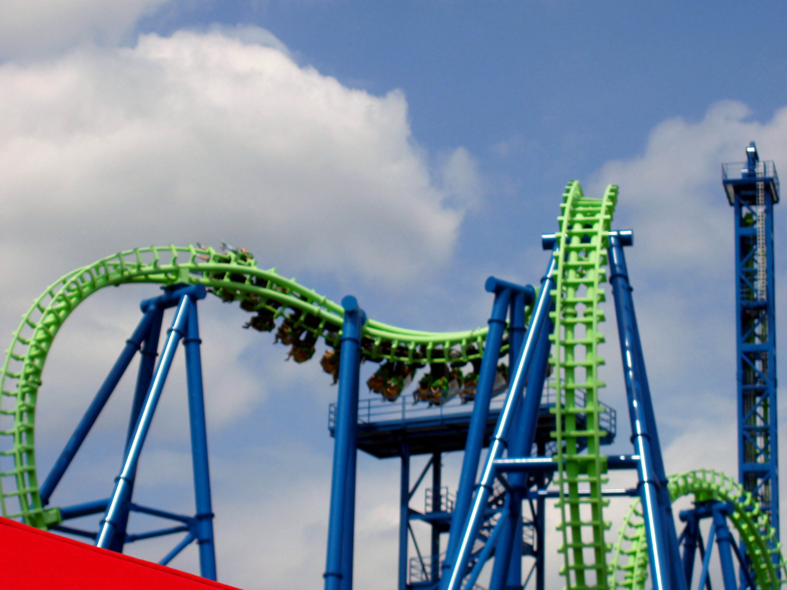 A Déjà Vu train upside down in the cobra roll at Six Flags Great America, August 2005