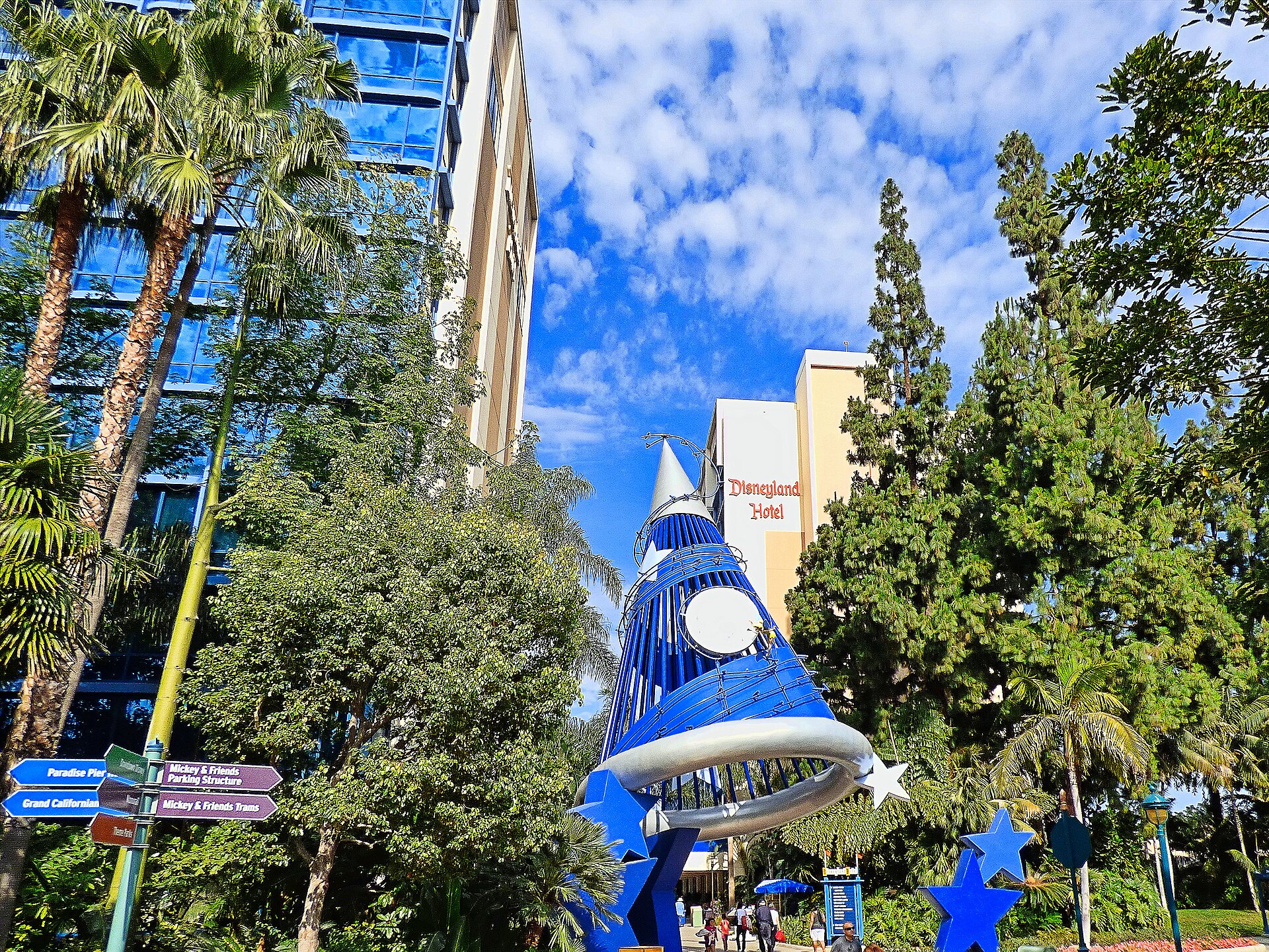 Disneyland Hotel