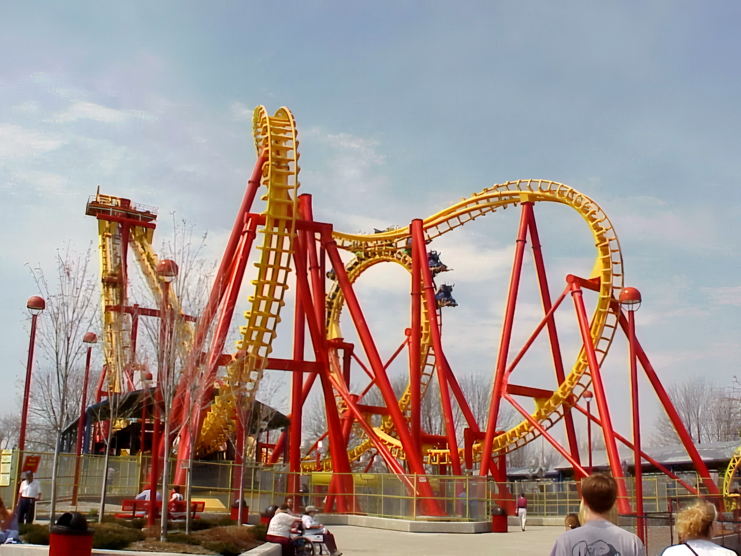 Face/Off's layout seen from the plaza at Kings Island, April 2001