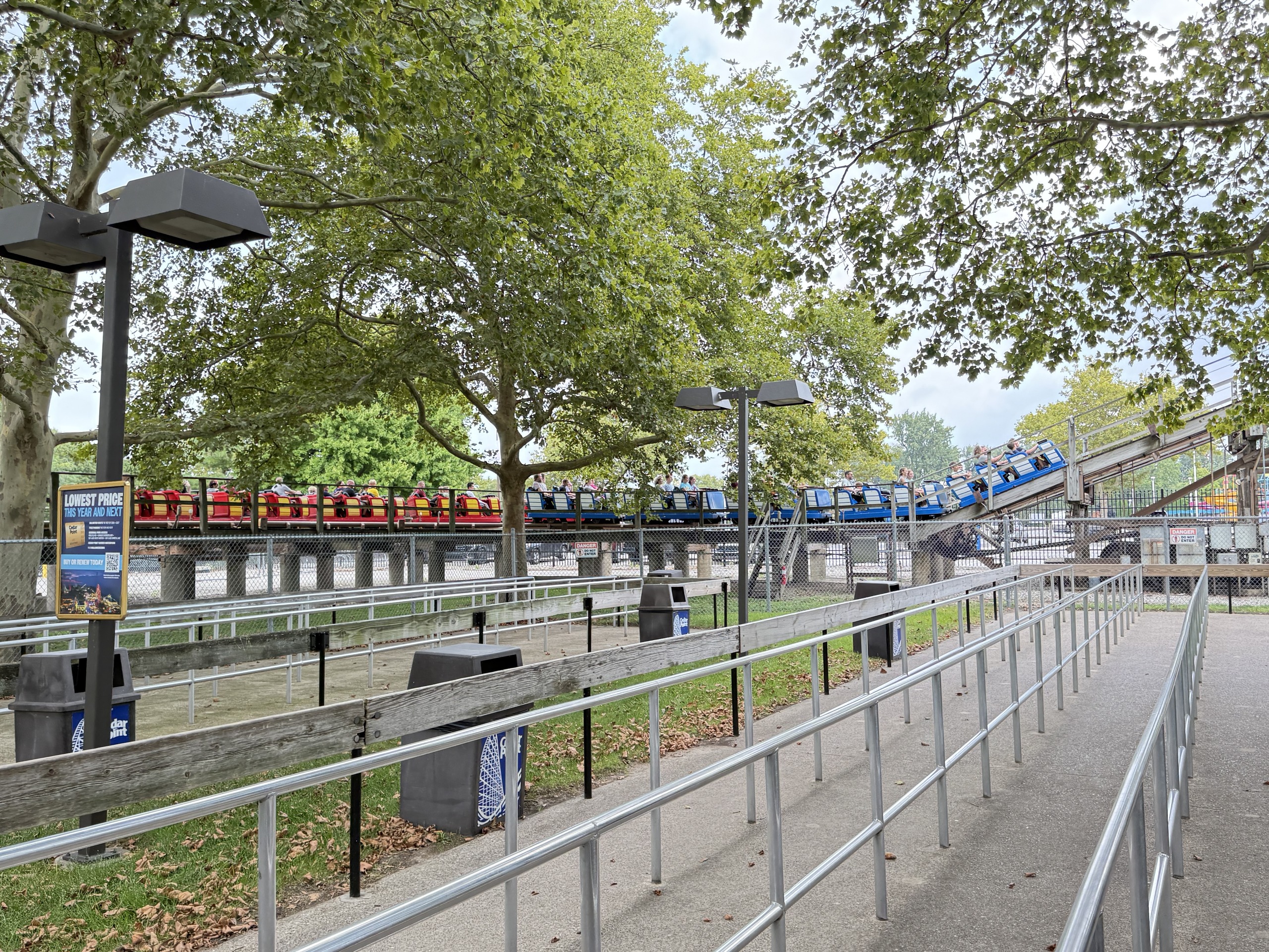 Gemini's trains seen from the queue path