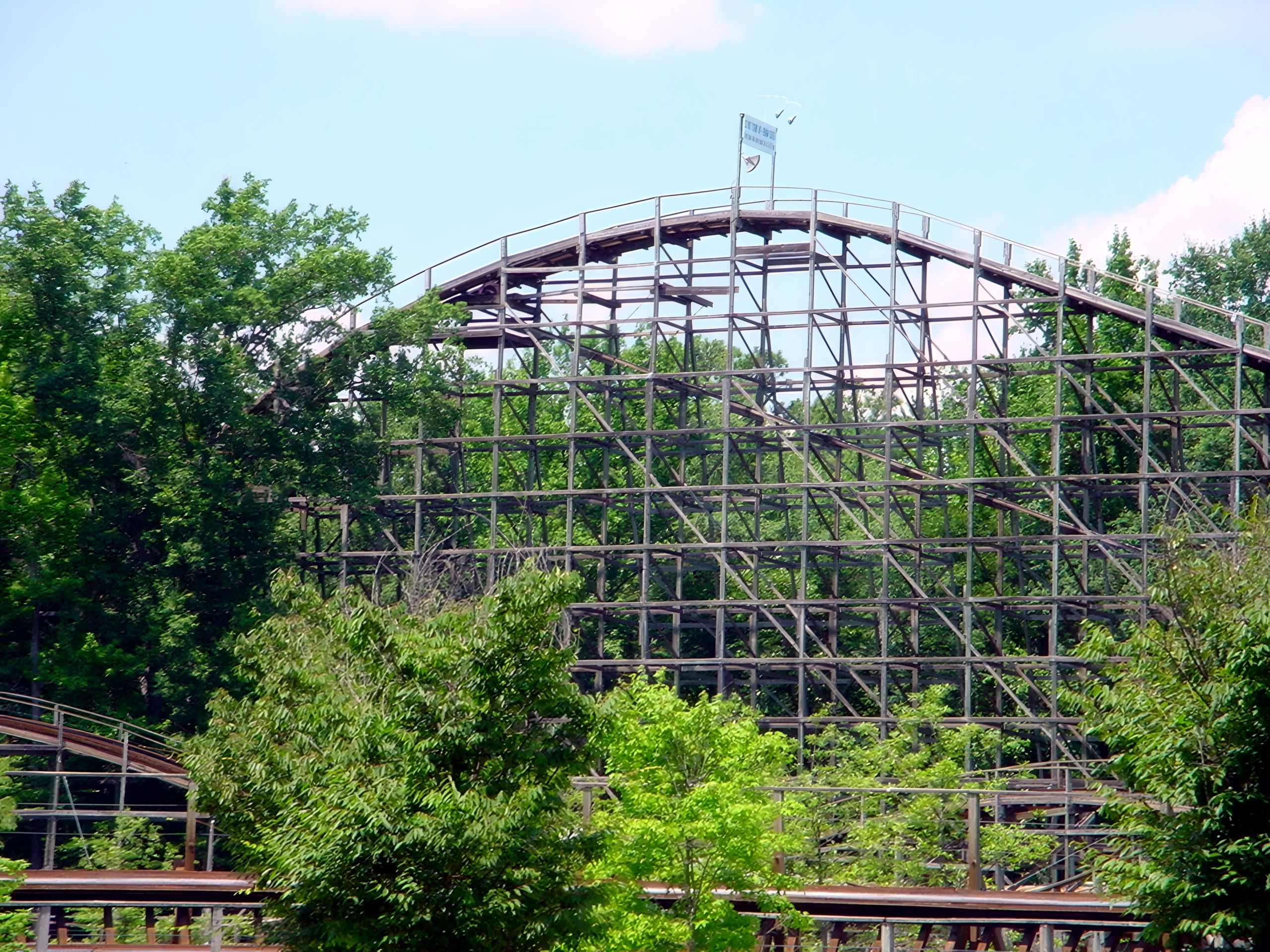 Grizzly's wooden structure winding through the trees at Kings Dominion, July 2001