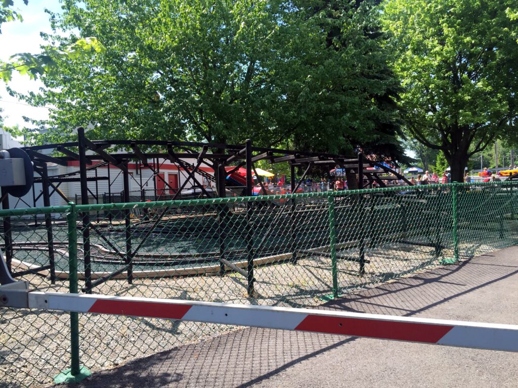 Little Dipper's track and supports behind the queue, Little Dipper, May 2016