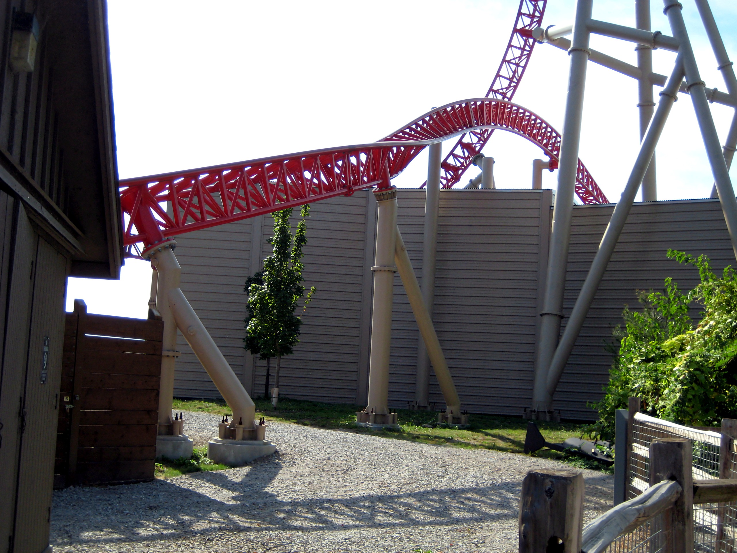 Maverick track curving over service building and path, Maverick, September 2007