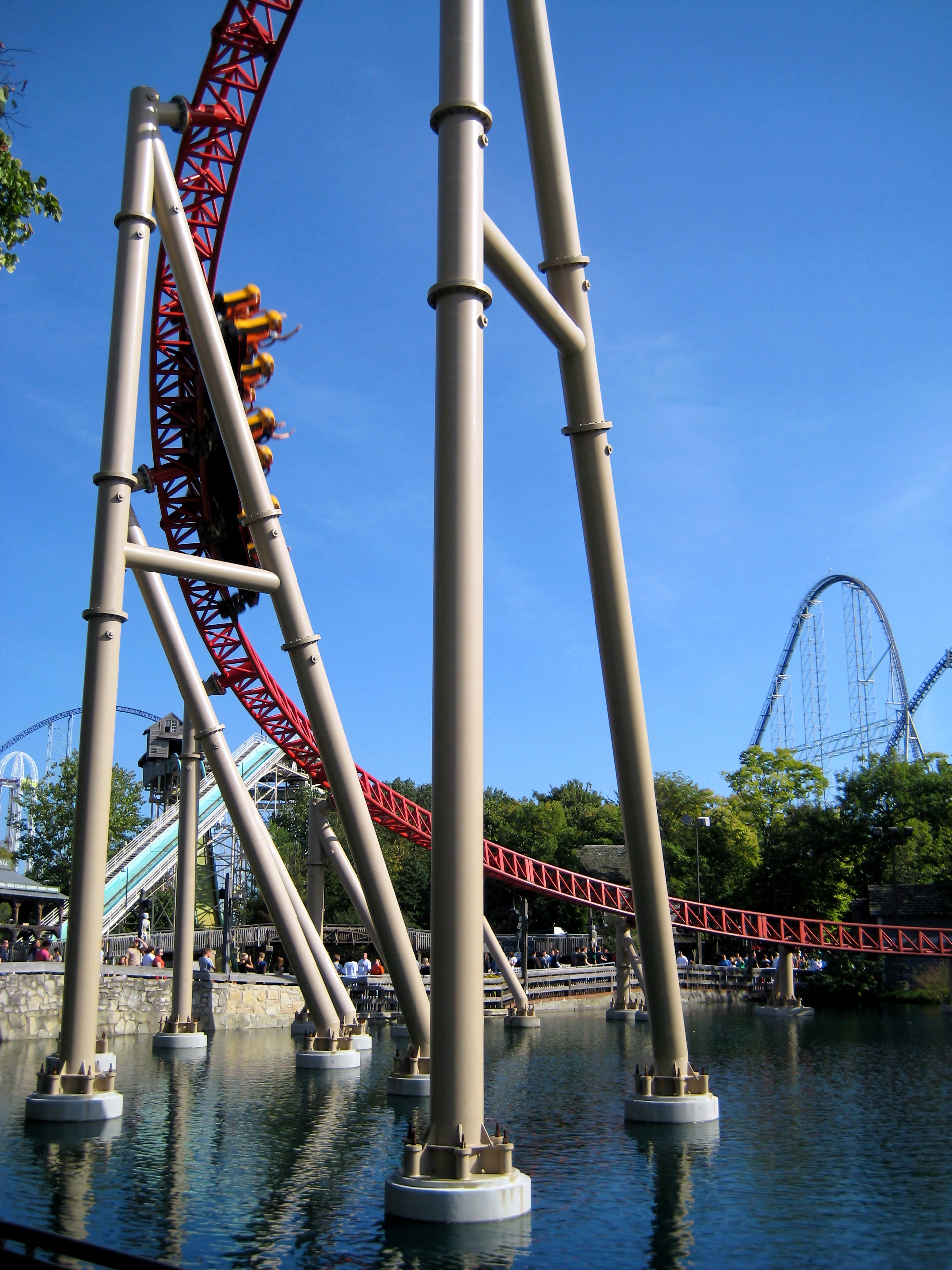 Maverick train with riders climbing, Millennium Force behind, Maverick, September 2007