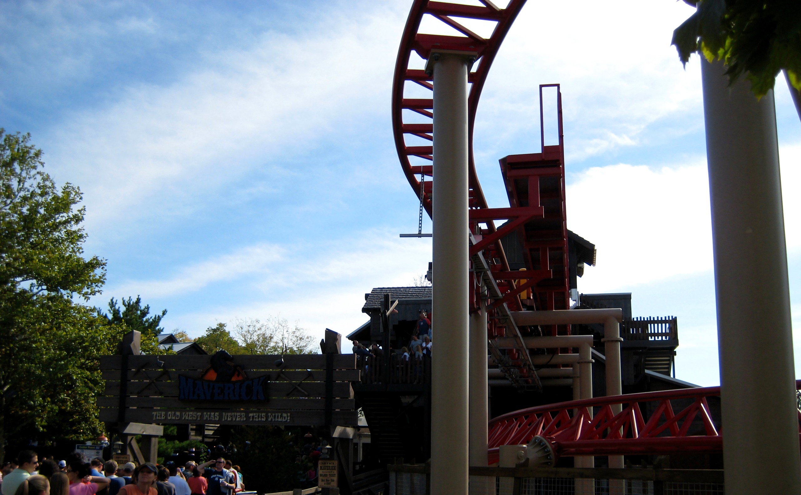 Maverick's track and tower above the queue at Cedar Point, September 2007