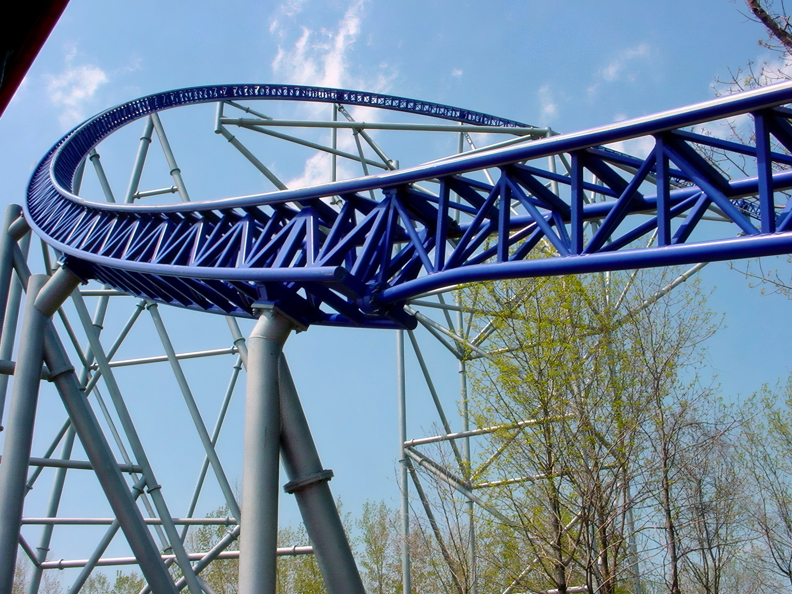 Blue coaster loop with lattice supports, close angle, Millennium Force, May 2002