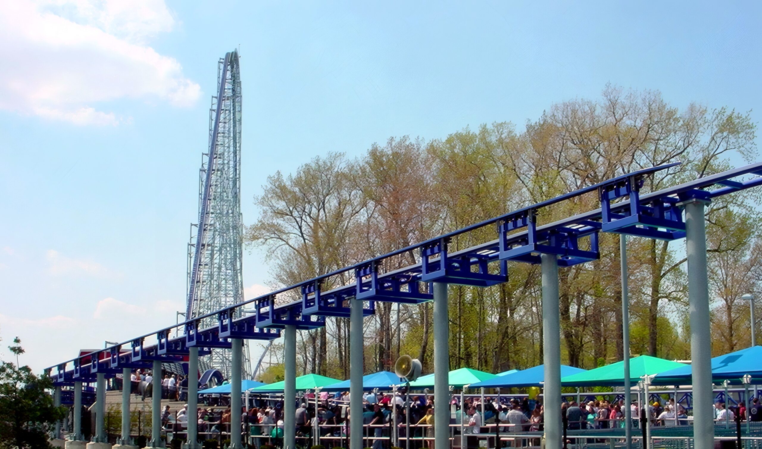 Millennium Force's queue tents under the track with the lift hill behind, May 2002