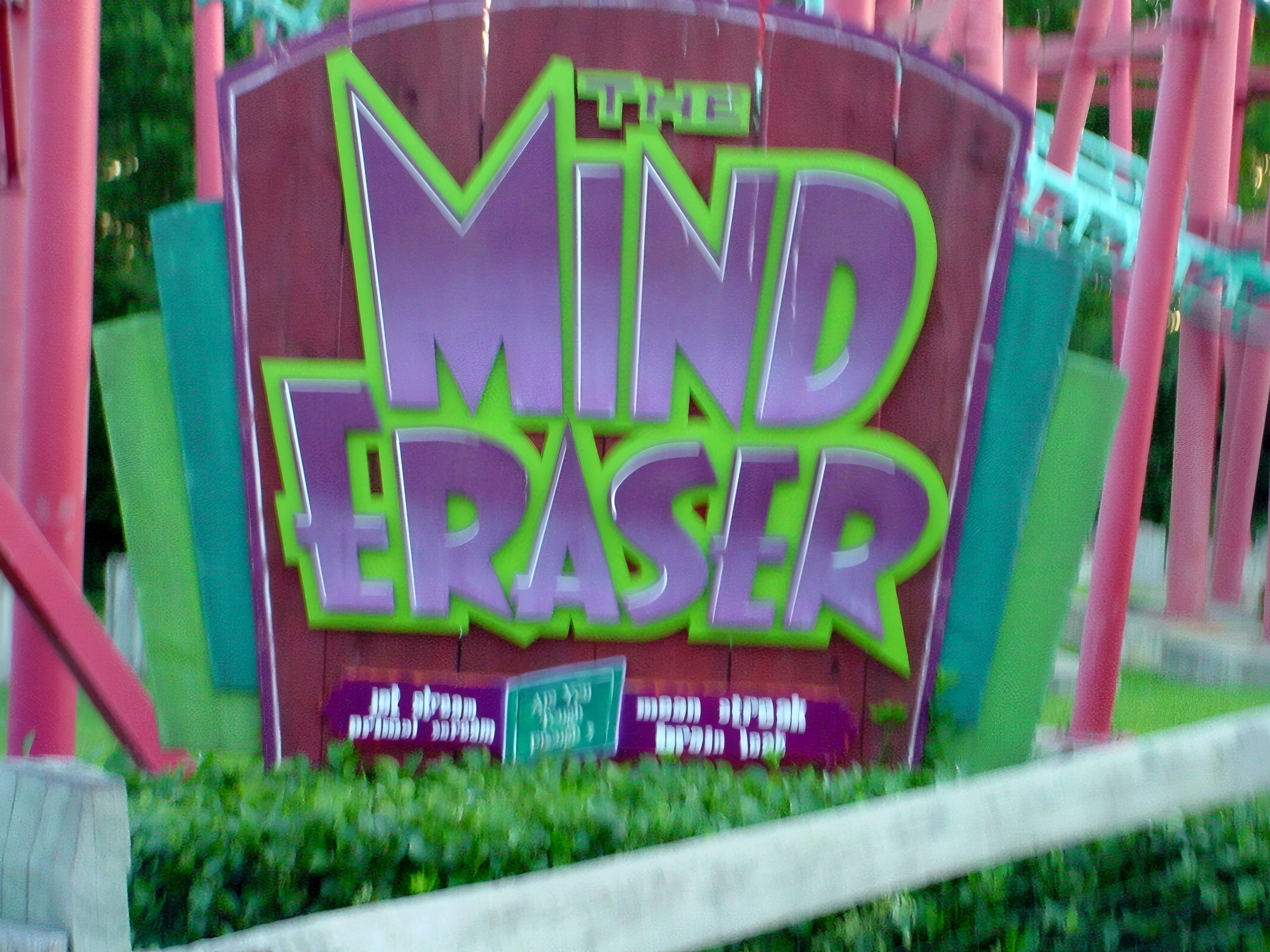 The Mind Eraser entrance sign at Six Flags America, July 2001