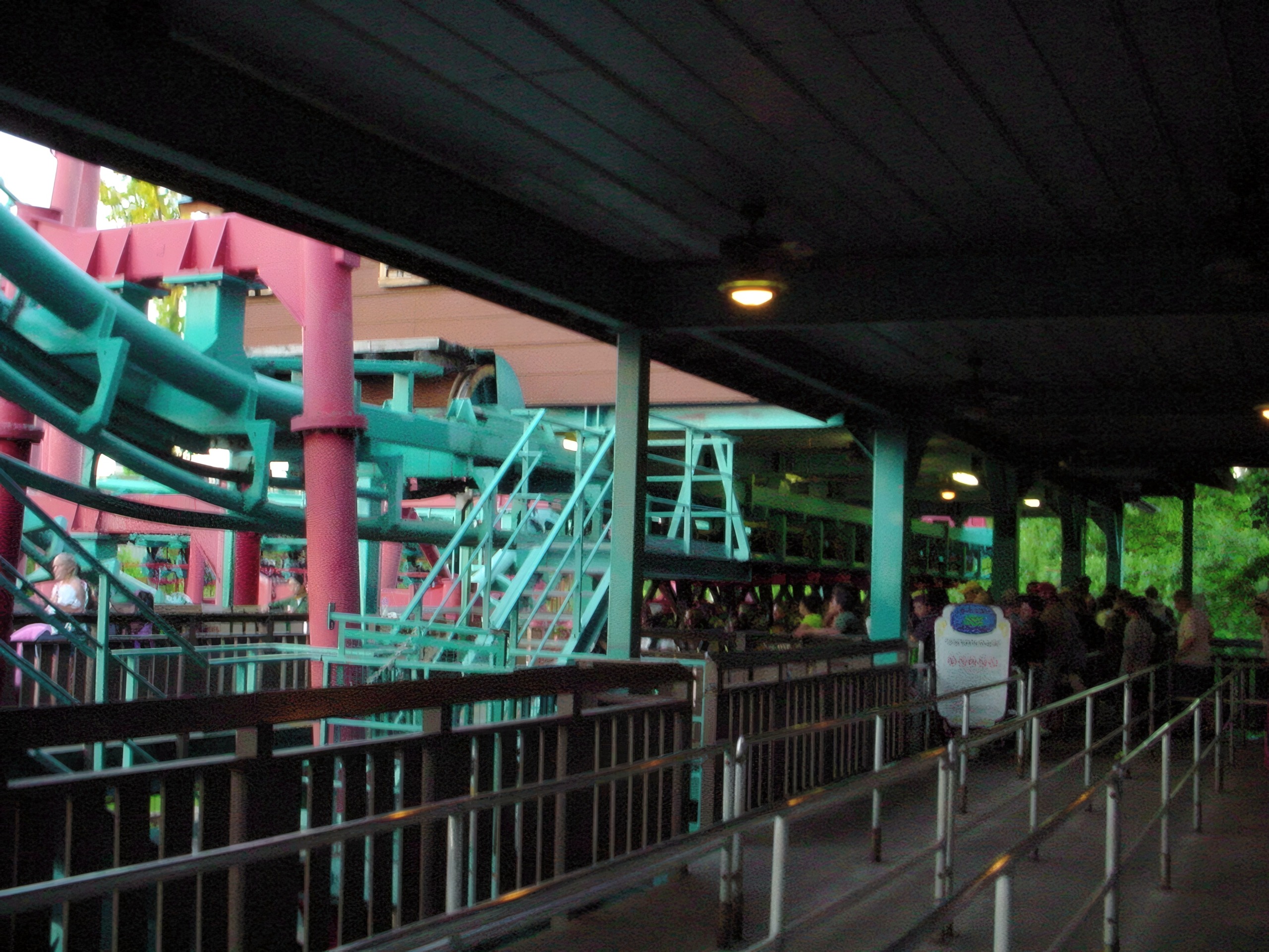 Mind Eraser's covered queue beneath the track at Six Flags America, July 2001