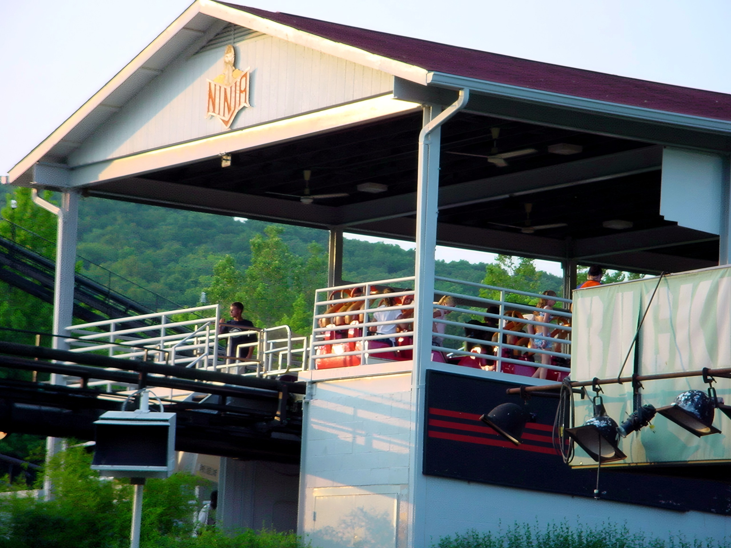 The Ninja station with riders loading at Mid America Adventure, June 2002