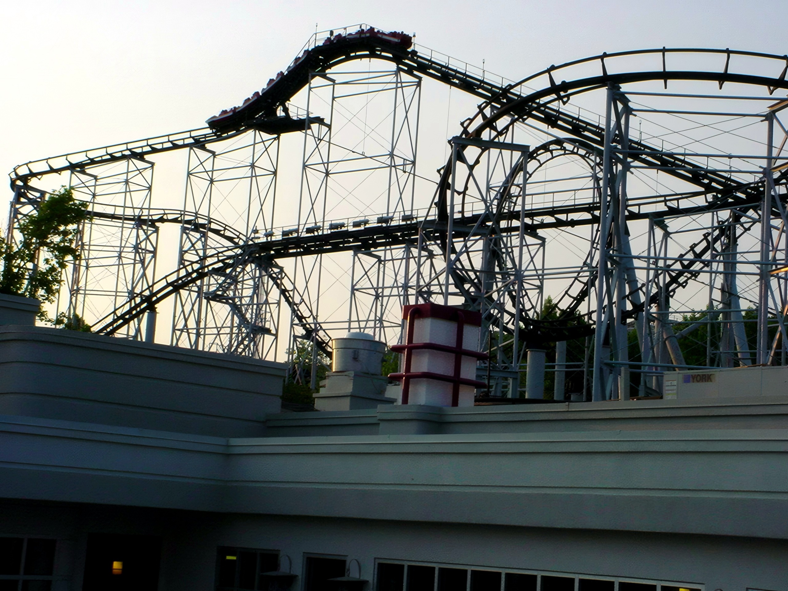 Ninja's track twisting over the station roof at Mid America Adventure, June 2002