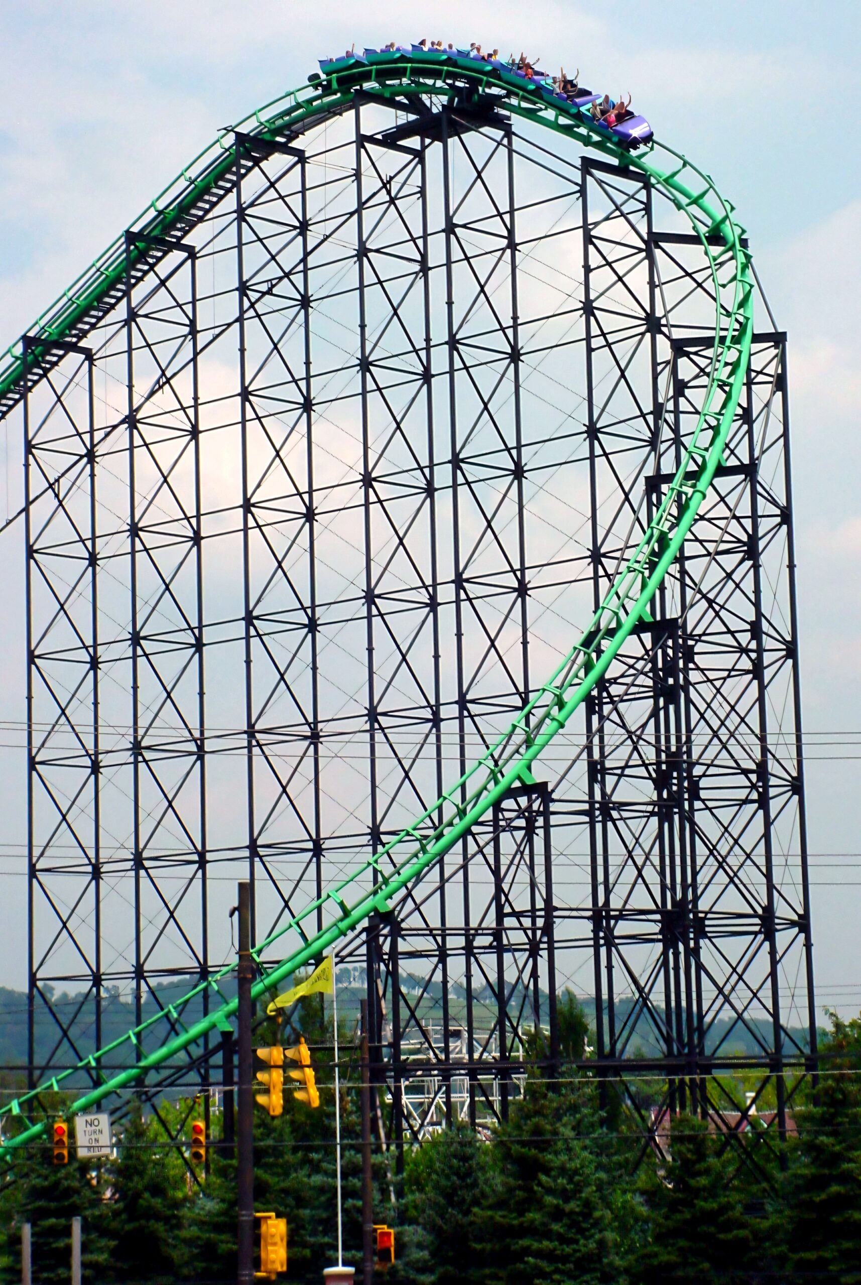 Close view of Phantom's Revenge's lift hill, July 2003