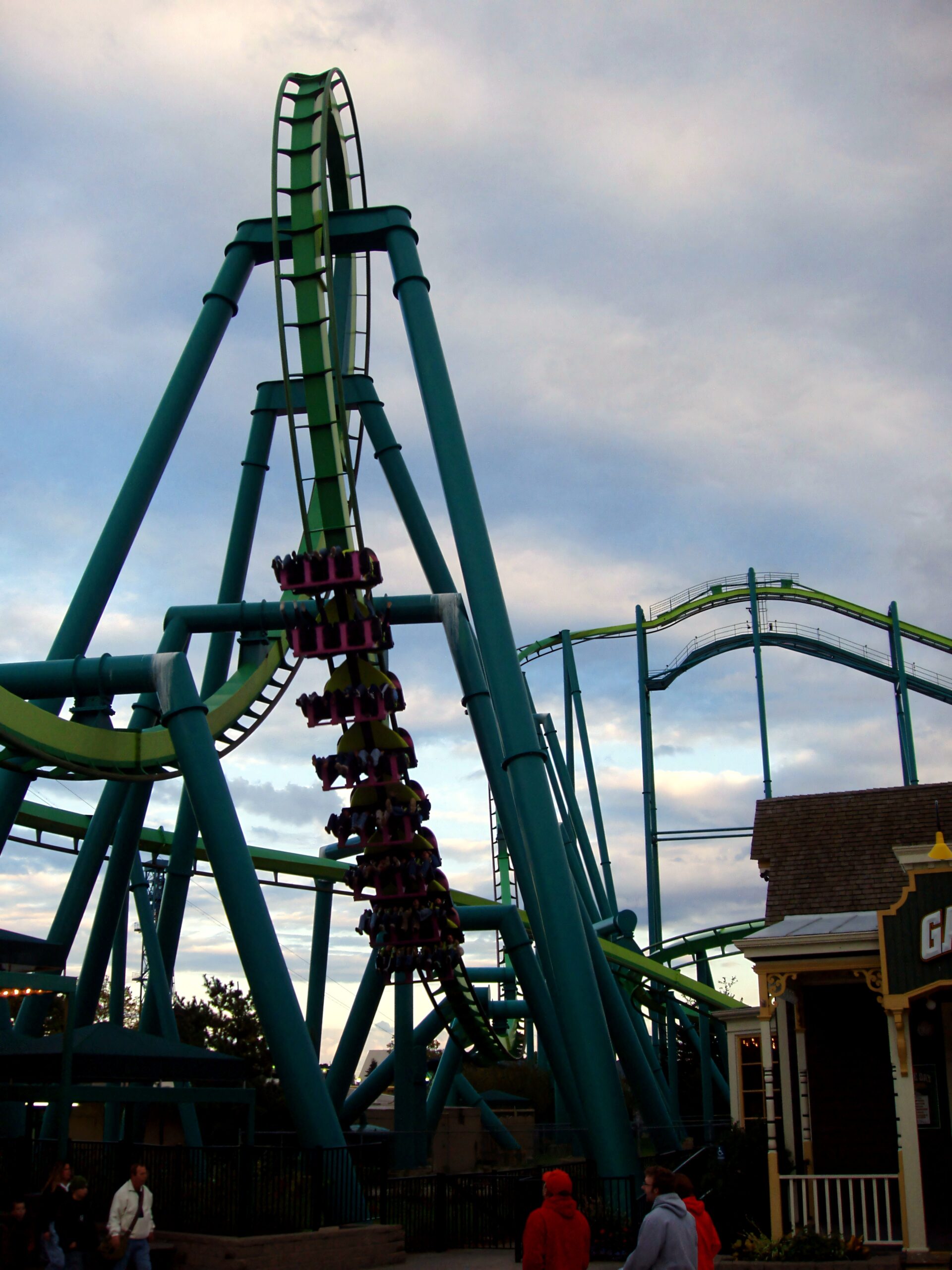 A Raptor train weaving through the structure at dusk at Cedar Point, September 2006
