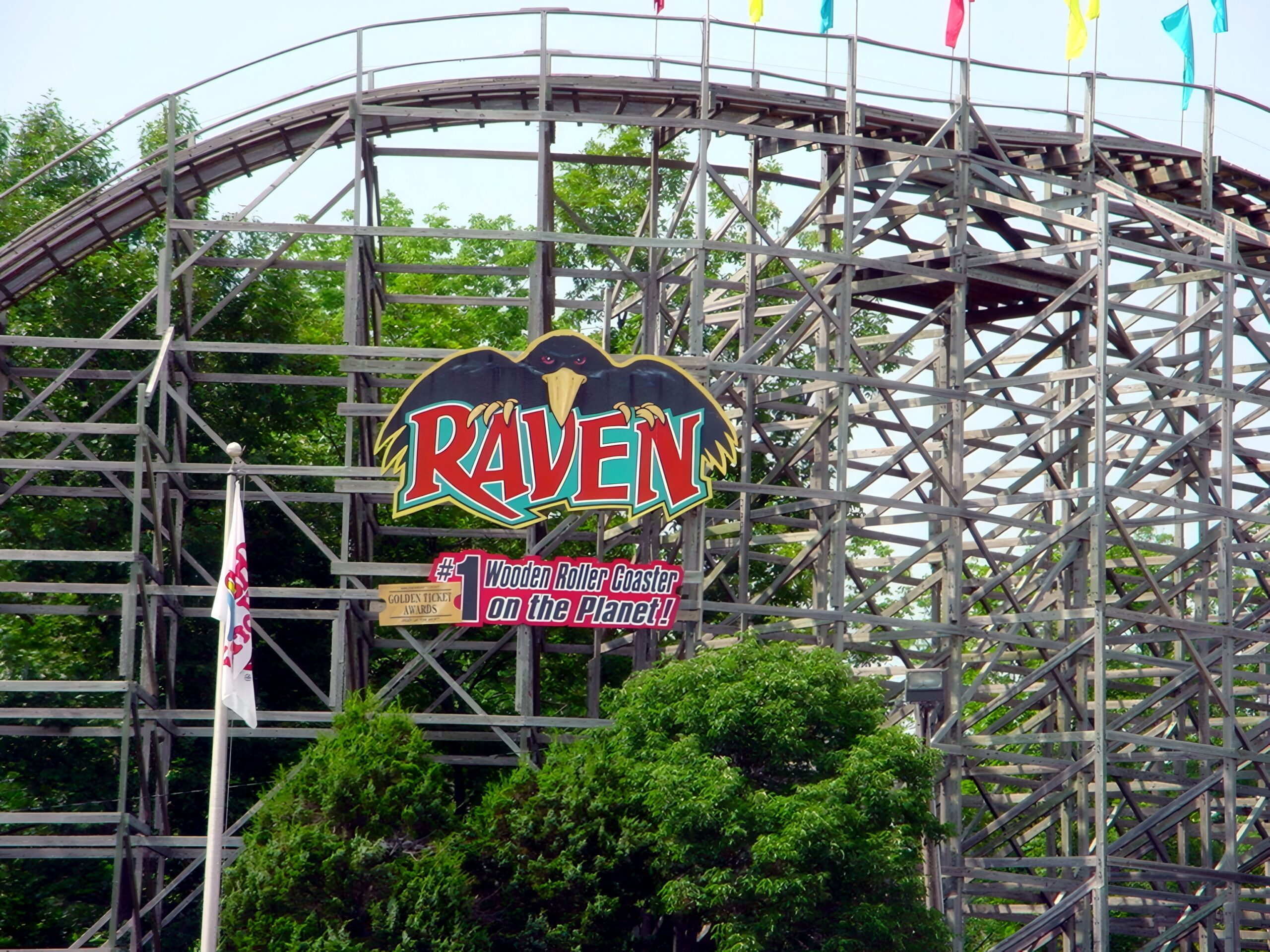 The Raven's lift hill structure and sign from a low angle, July 2002