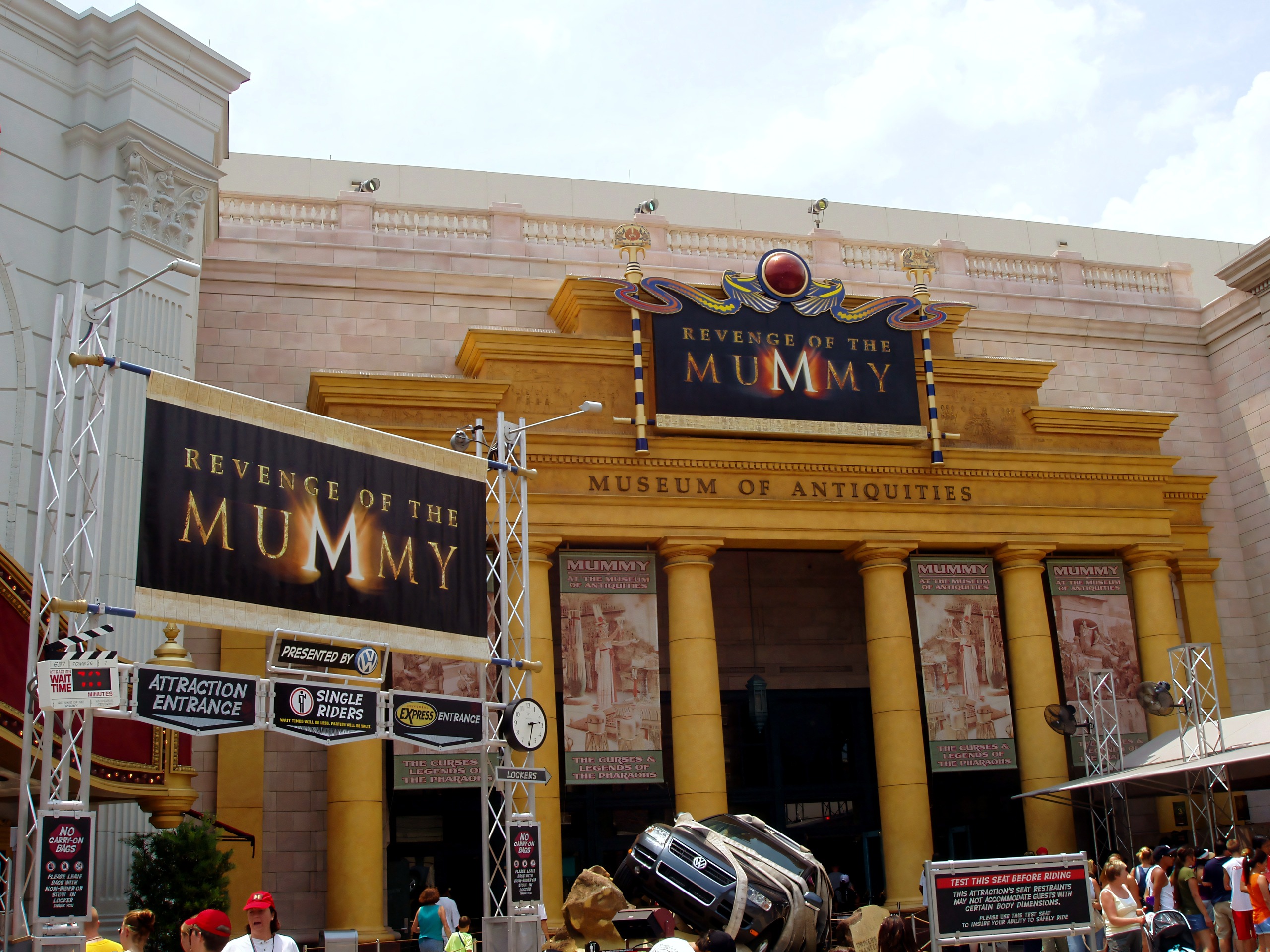 The Revenge of the Mummy Museum of Antiquities facade and banners at Universal Studios Florida, June 2006