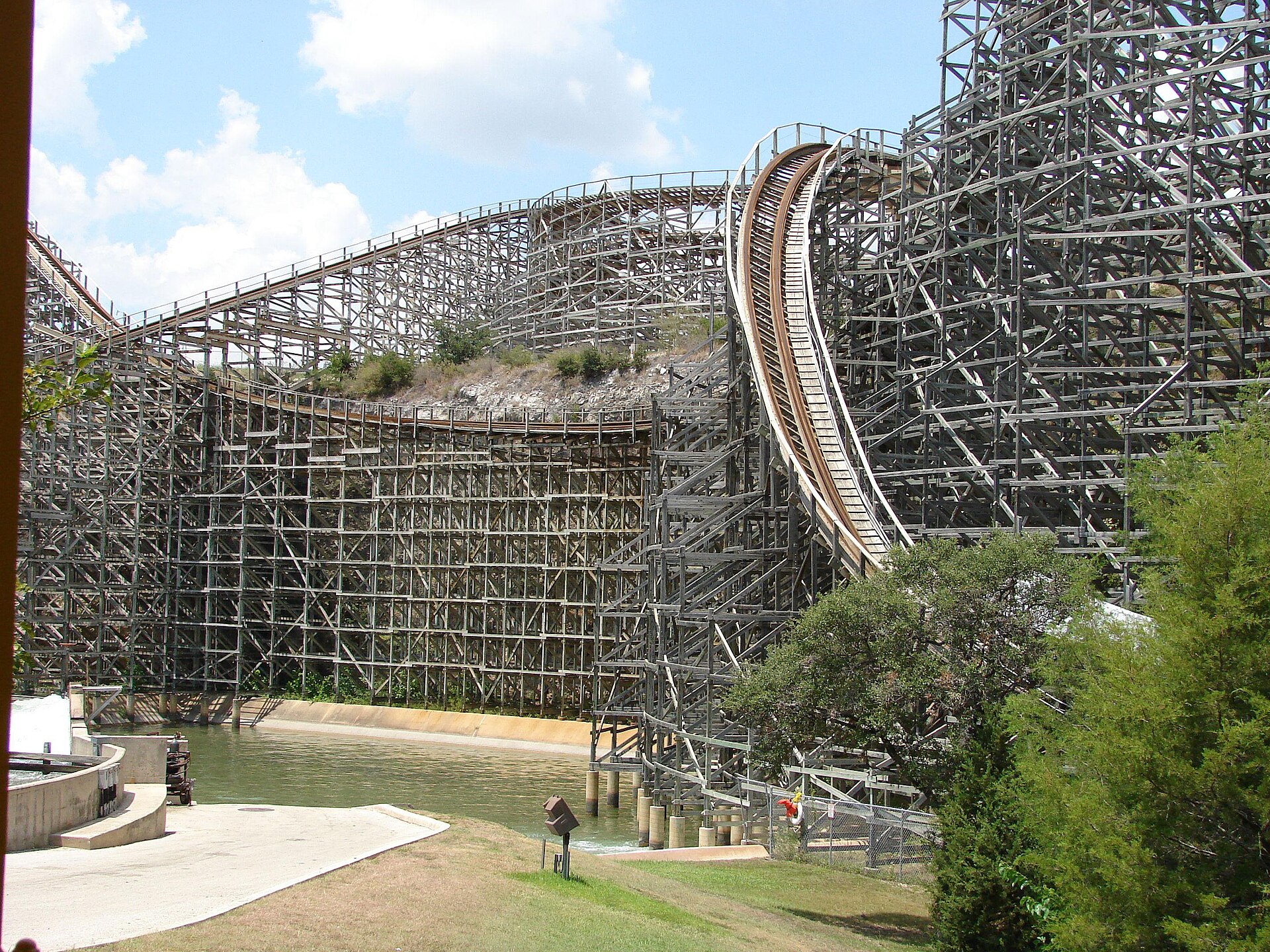 Six Flags Fiesta Texas Height Requirements