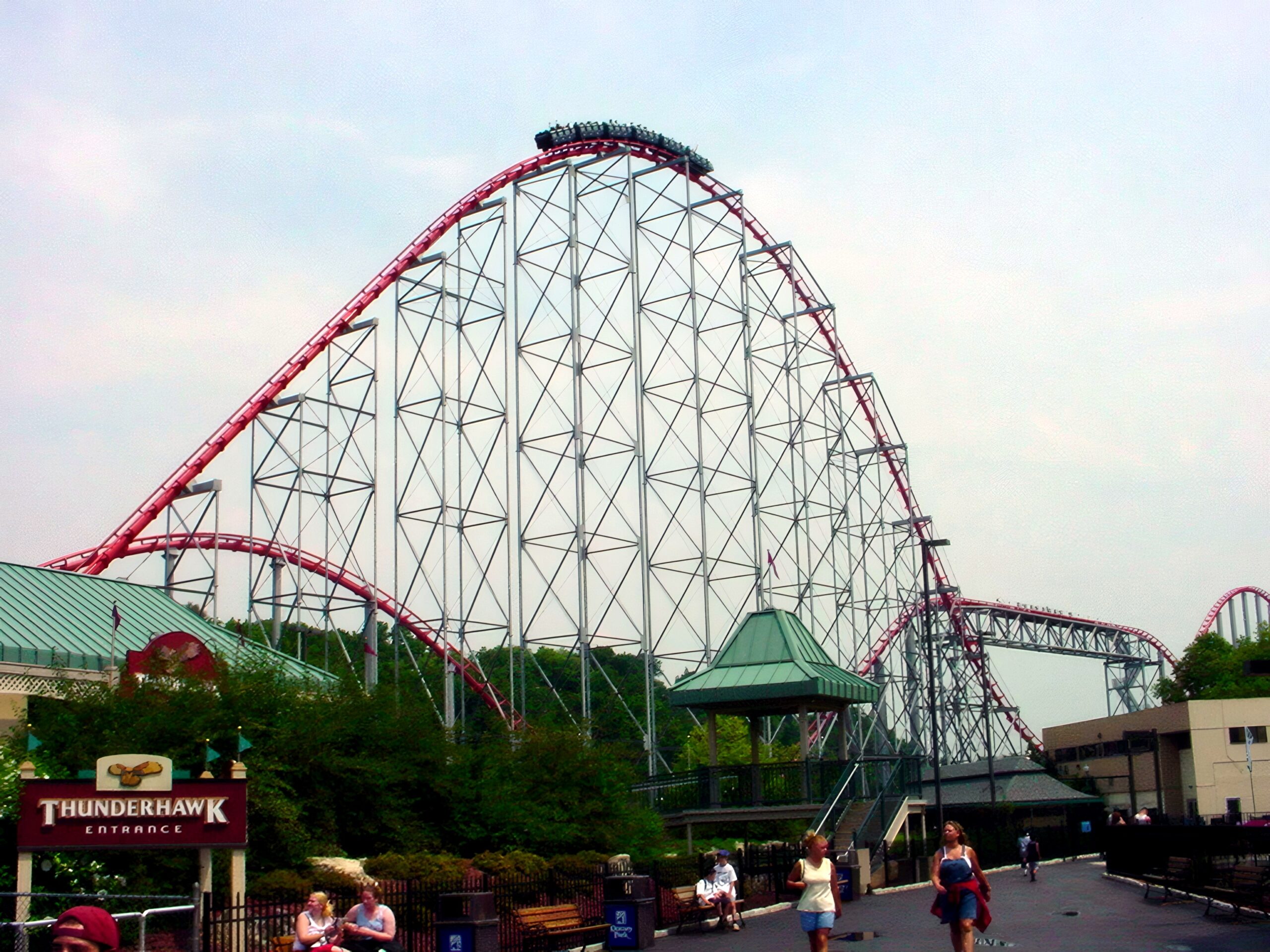 Steel Force's lift hill with the Thunderhawk entrance below, July 2001