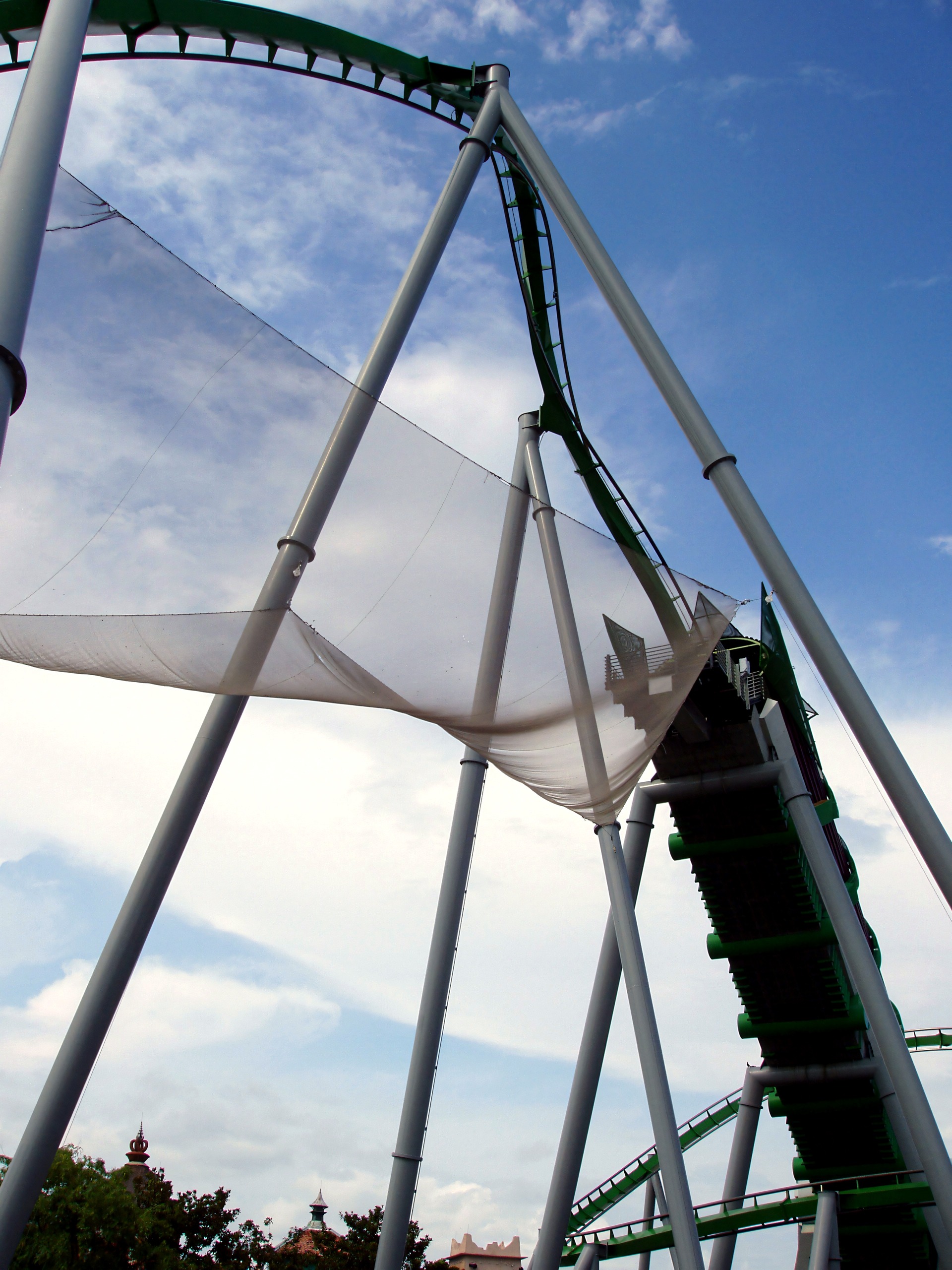 Launch tunnel against the sky, The Incredible Hulk Coaster, July 2006