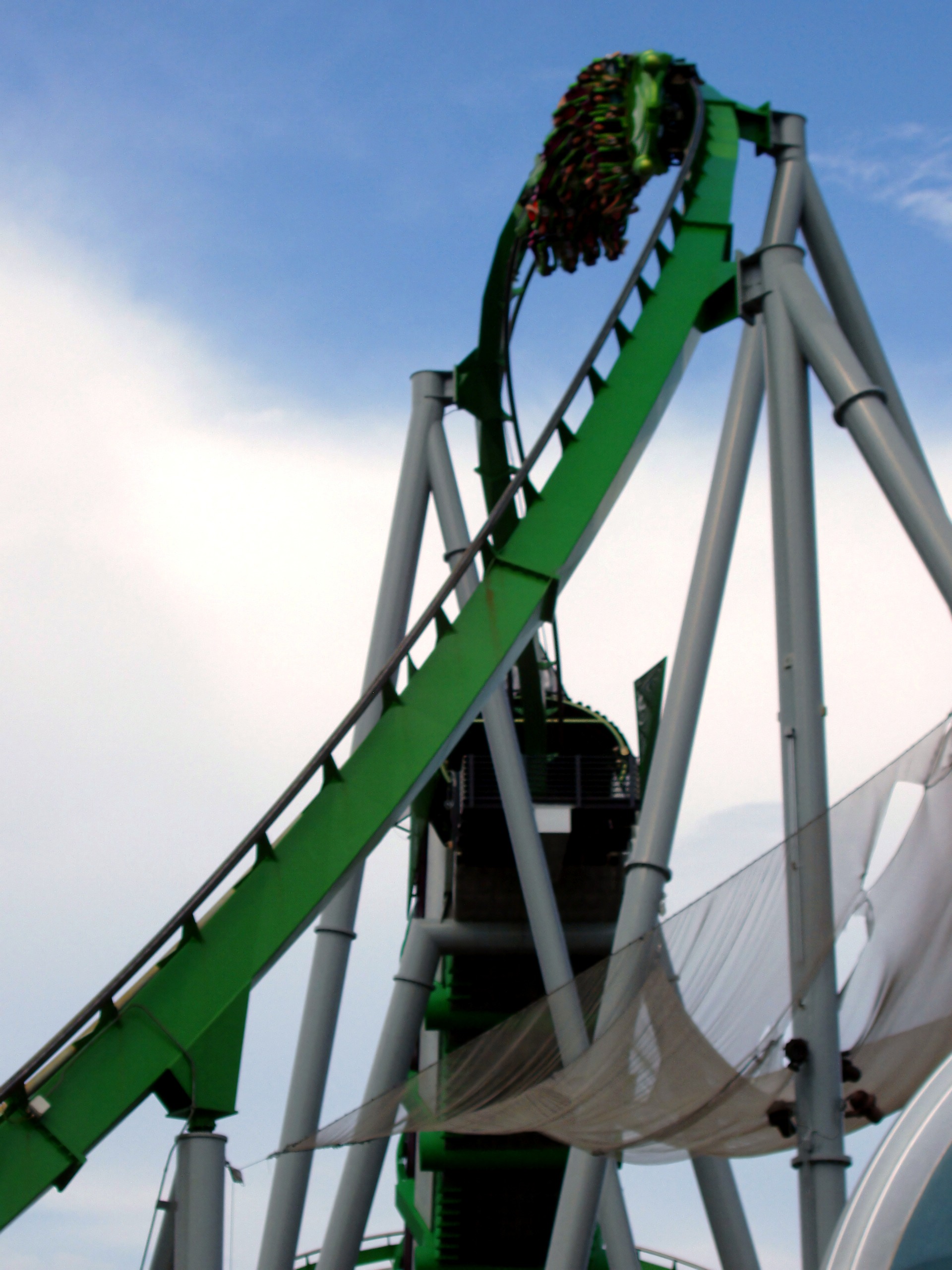 Track over the launch structure, close-up, The Incredible Hulk Coaster, July 2006