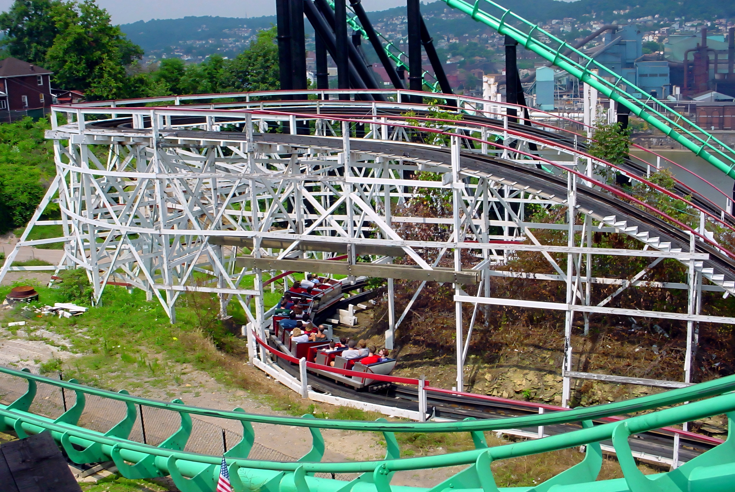 A Thunderbolt train in the white trestle helix with the skyline behind, July 2003