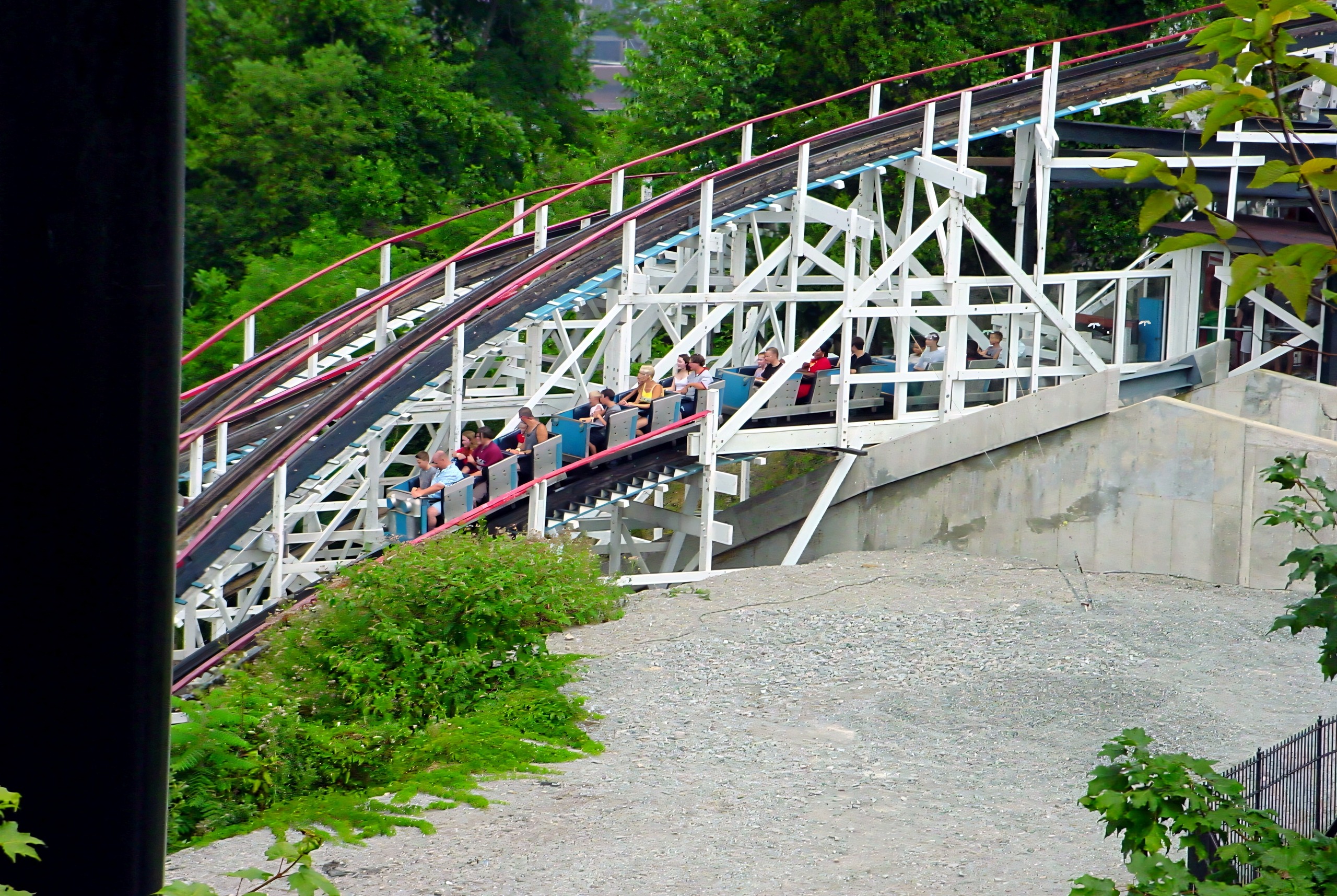 A Thunderbolt train descending the hillside above the ravine, July 2003