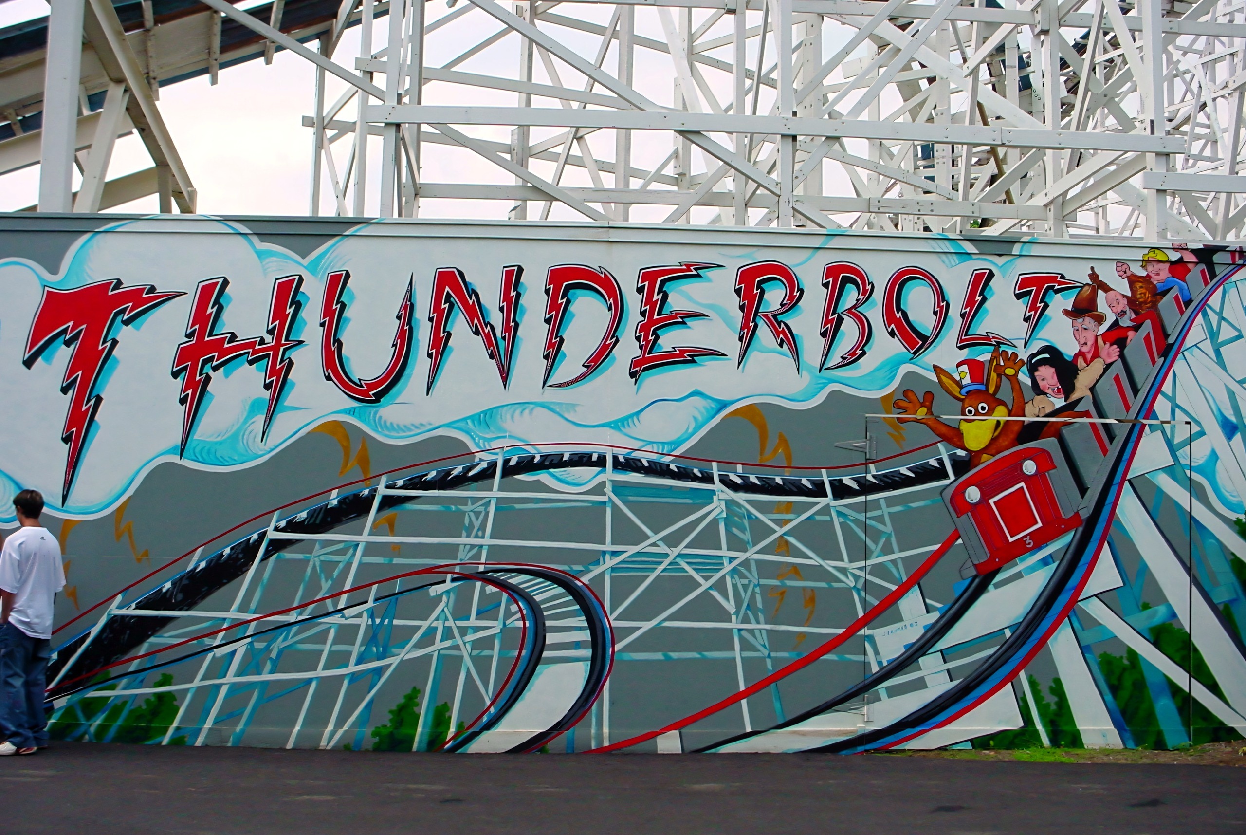 The Thunderbolt sign mural with the wooden structure behind, July 2003