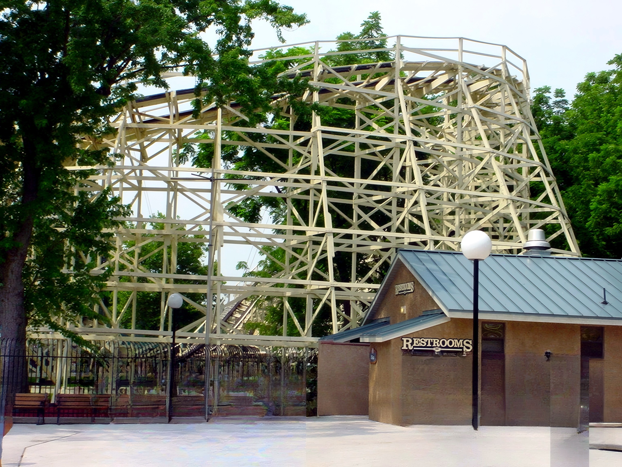 Thunderhawk's structure rising above the restroom building at Dorney Park, July 2001