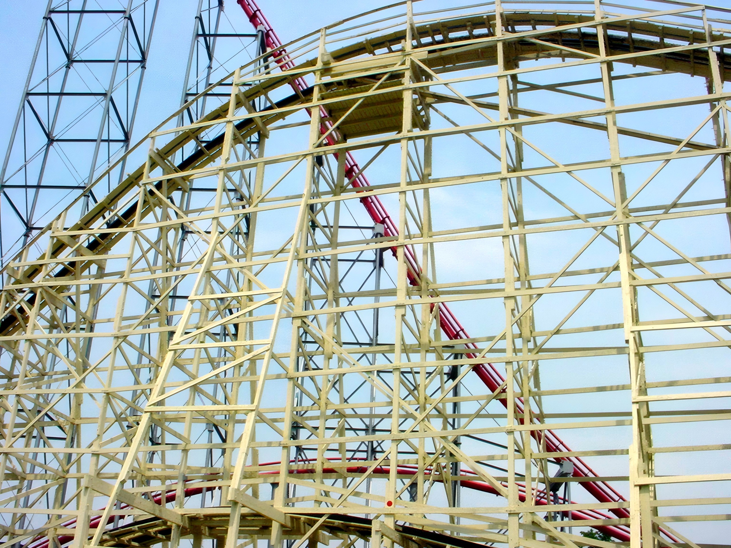 Thunderhawk's wooden turnaround up close at Dorney Park, July 2001