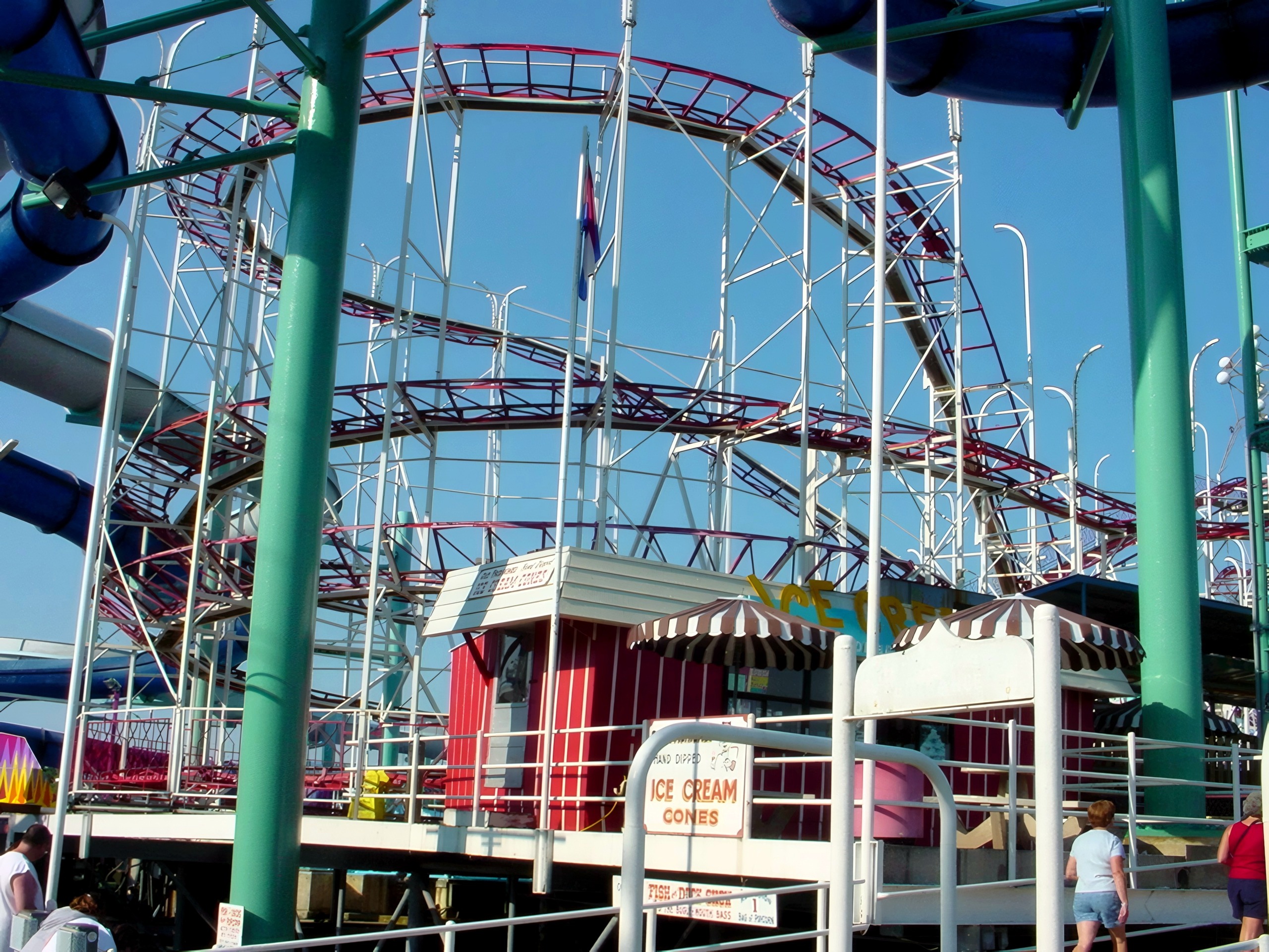The Tig'rr Coaster's red spiral track beside the ice cream stand at Indiana Beach, June 2002